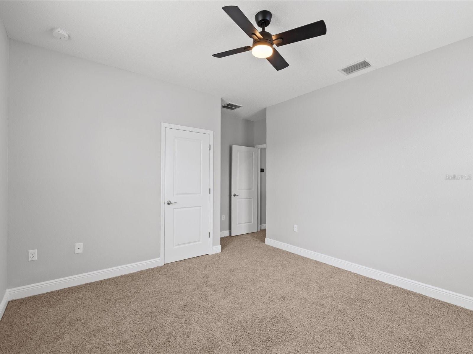 7105 PARK TREE DR, TAMPA, FL, 33625
