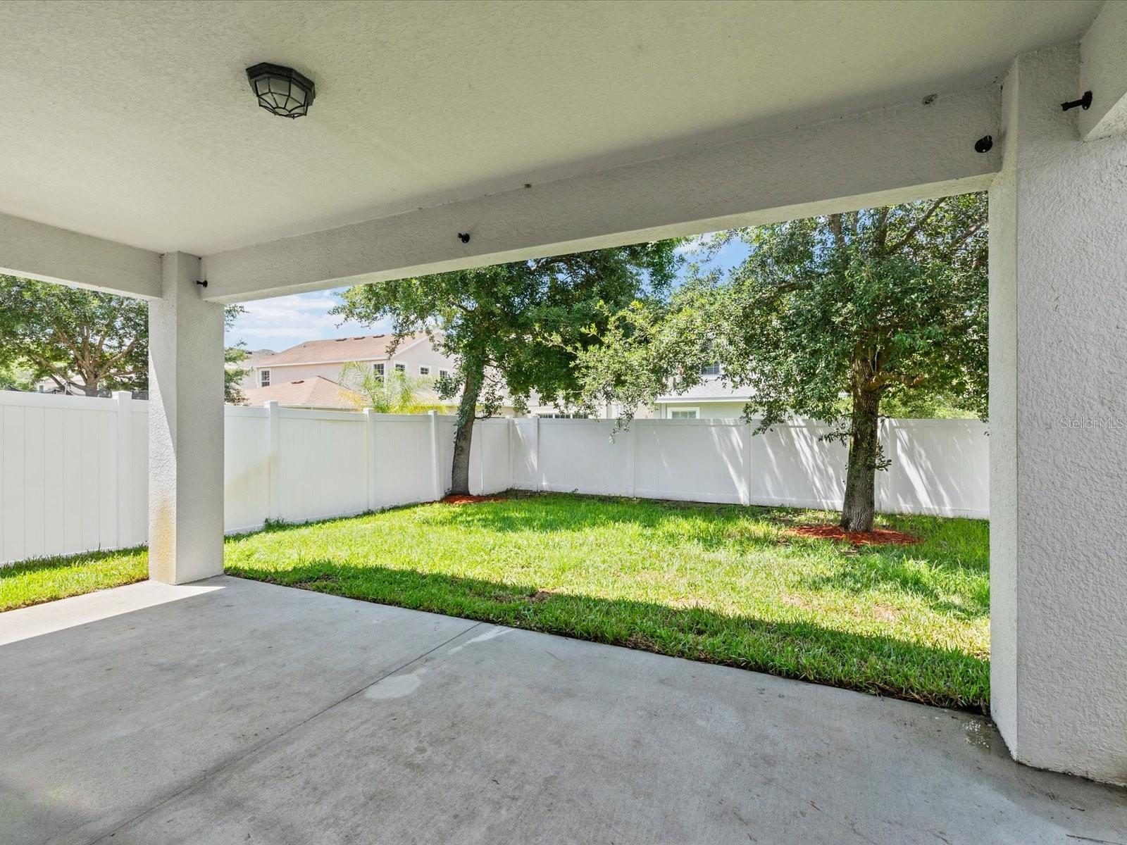 7105 PARK TREE DR, TAMPA, FL, 33625