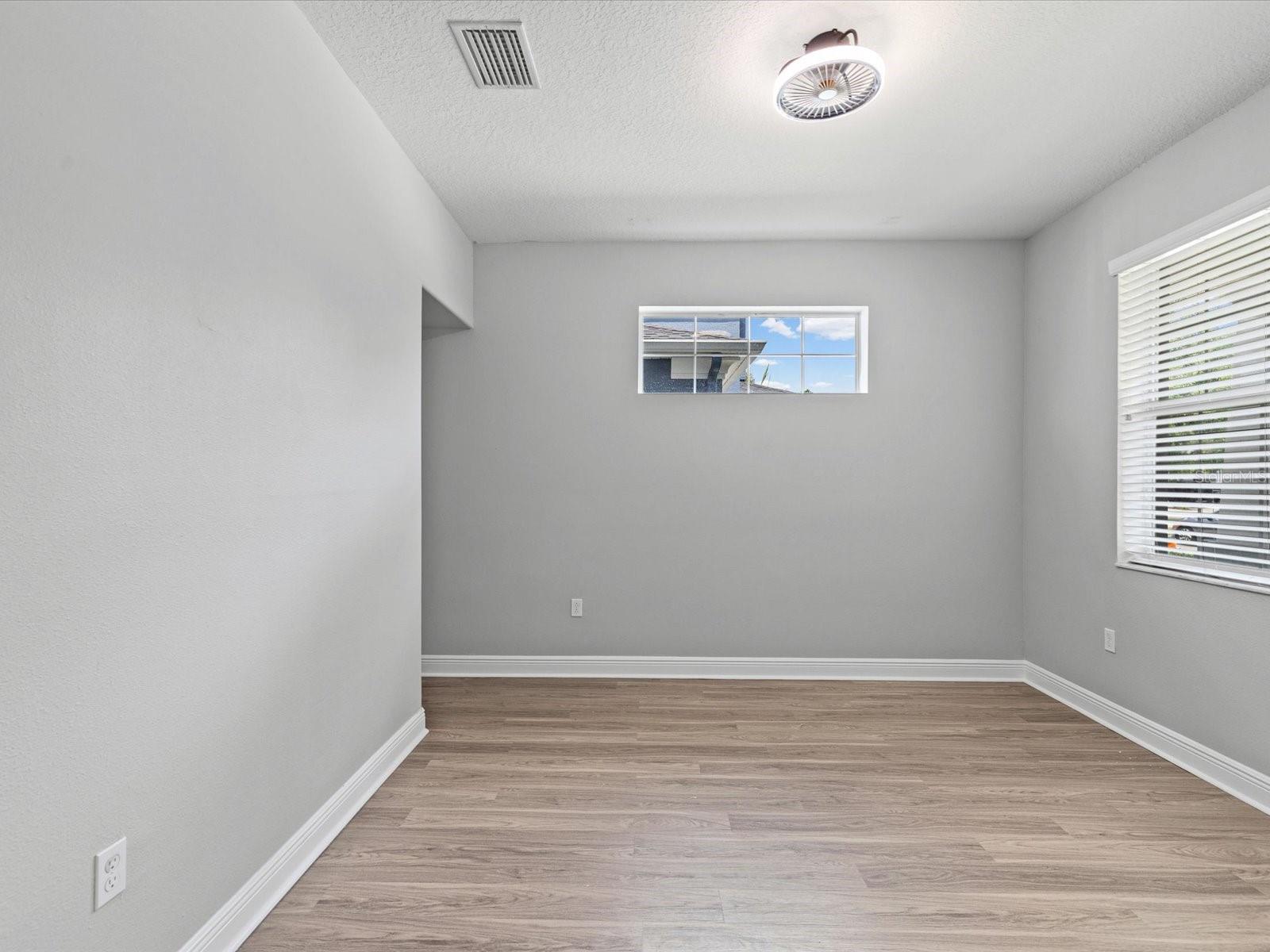 7105 PARK TREE DR, TAMPA, FL, 33625