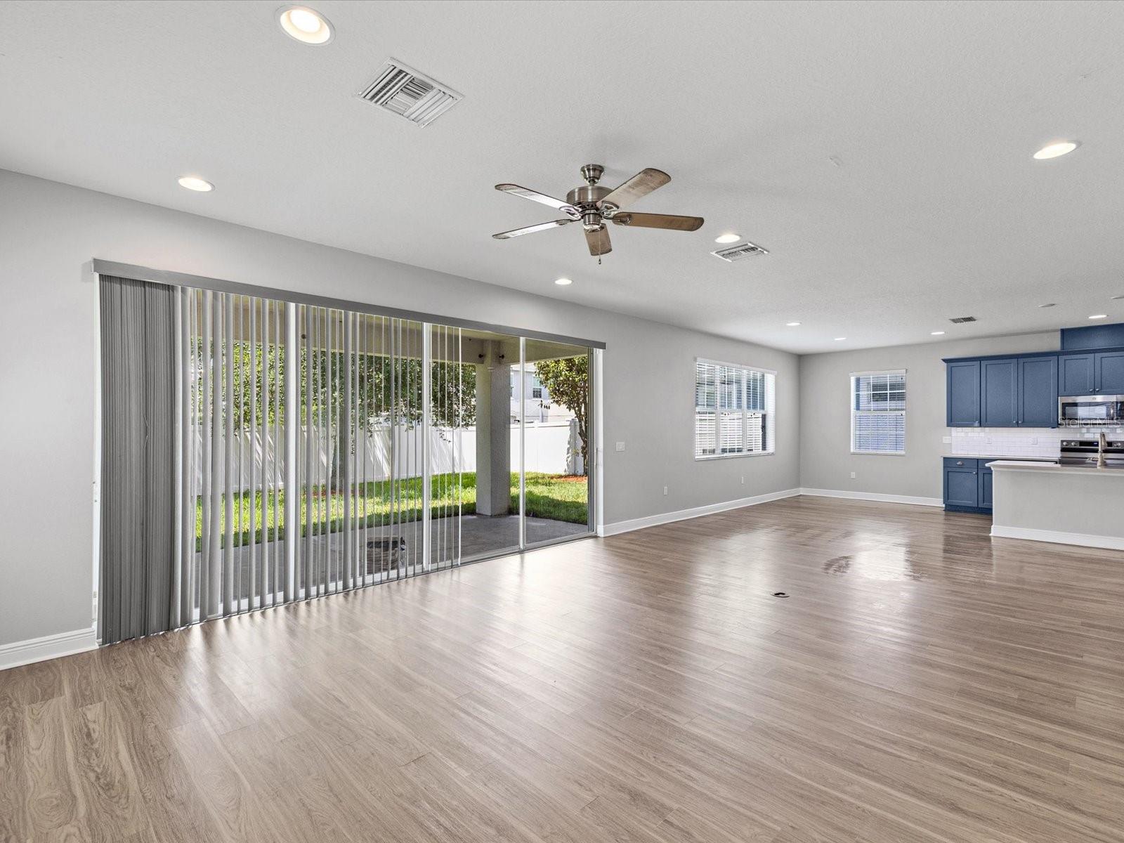 7105 PARK TREE DR, TAMPA, FL, 33625