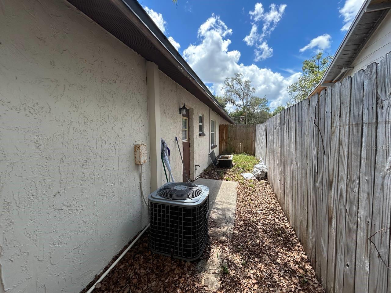 5800 MONTANA AVE, NEW PORT RICHEY, FL, 34652
