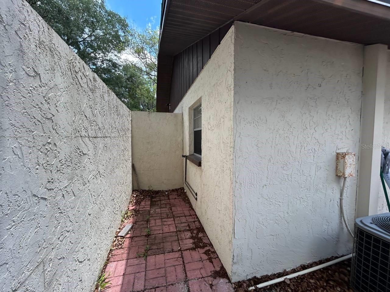 5800 MONTANA AVE, NEW PORT RICHEY, FL, 34652