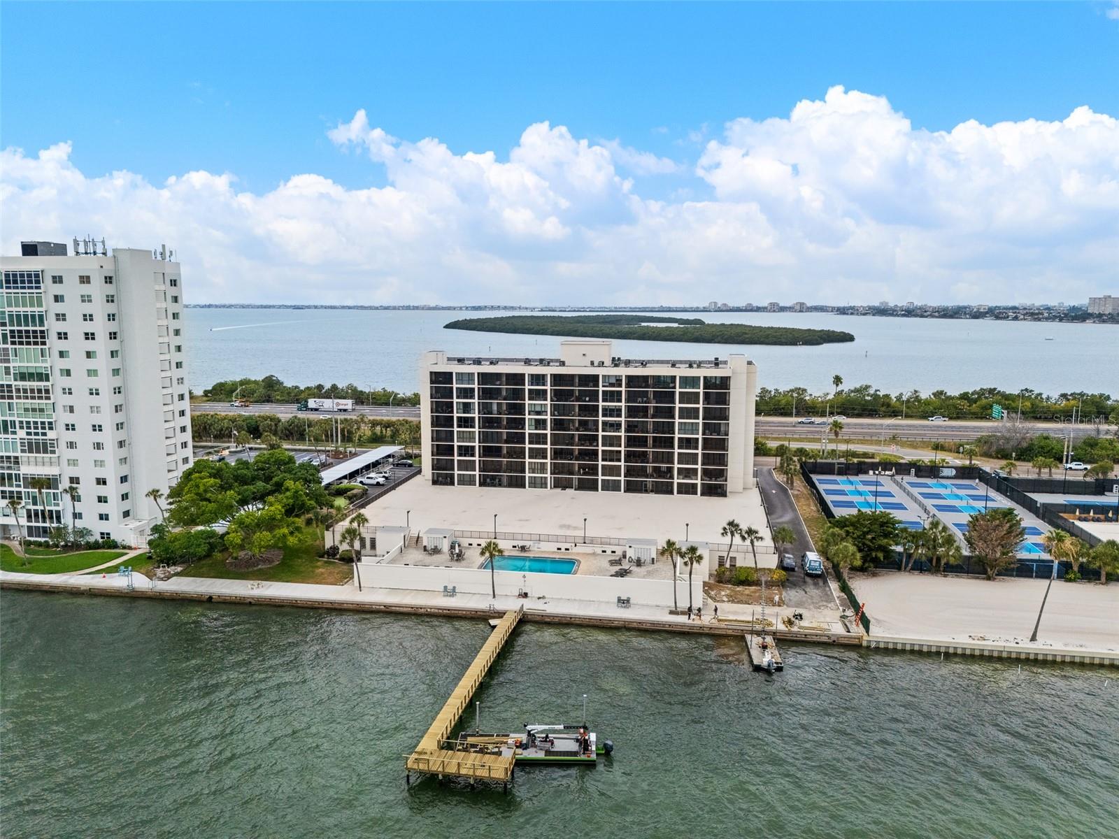 7100 SUNSHINE SKYWAY LN S #701, ST PETERSBURG, FL, 33711