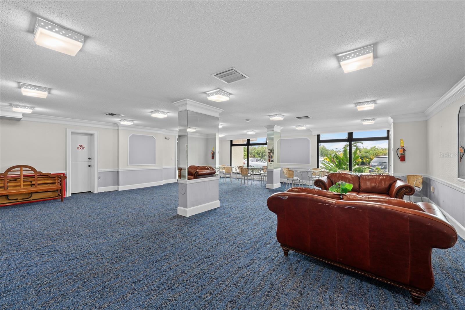 7100 SUNSHINE SKYWAY LN S #701, ST PETERSBURG, FL, 33711