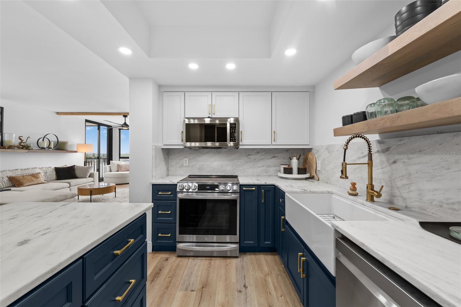 7100 SUNSHINE SKYWAY LN S #701, ST PETERSBURG, FL, 33711