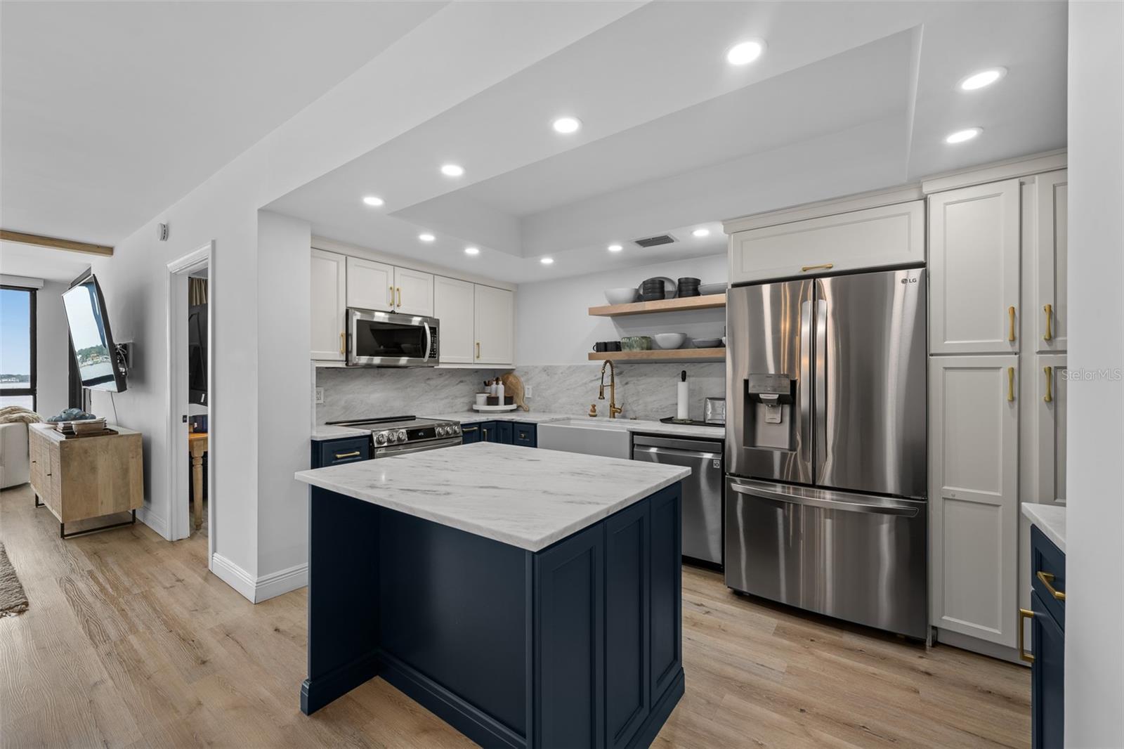 7100 SUNSHINE SKYWAY LN S #701, ST PETERSBURG, FL, 33711