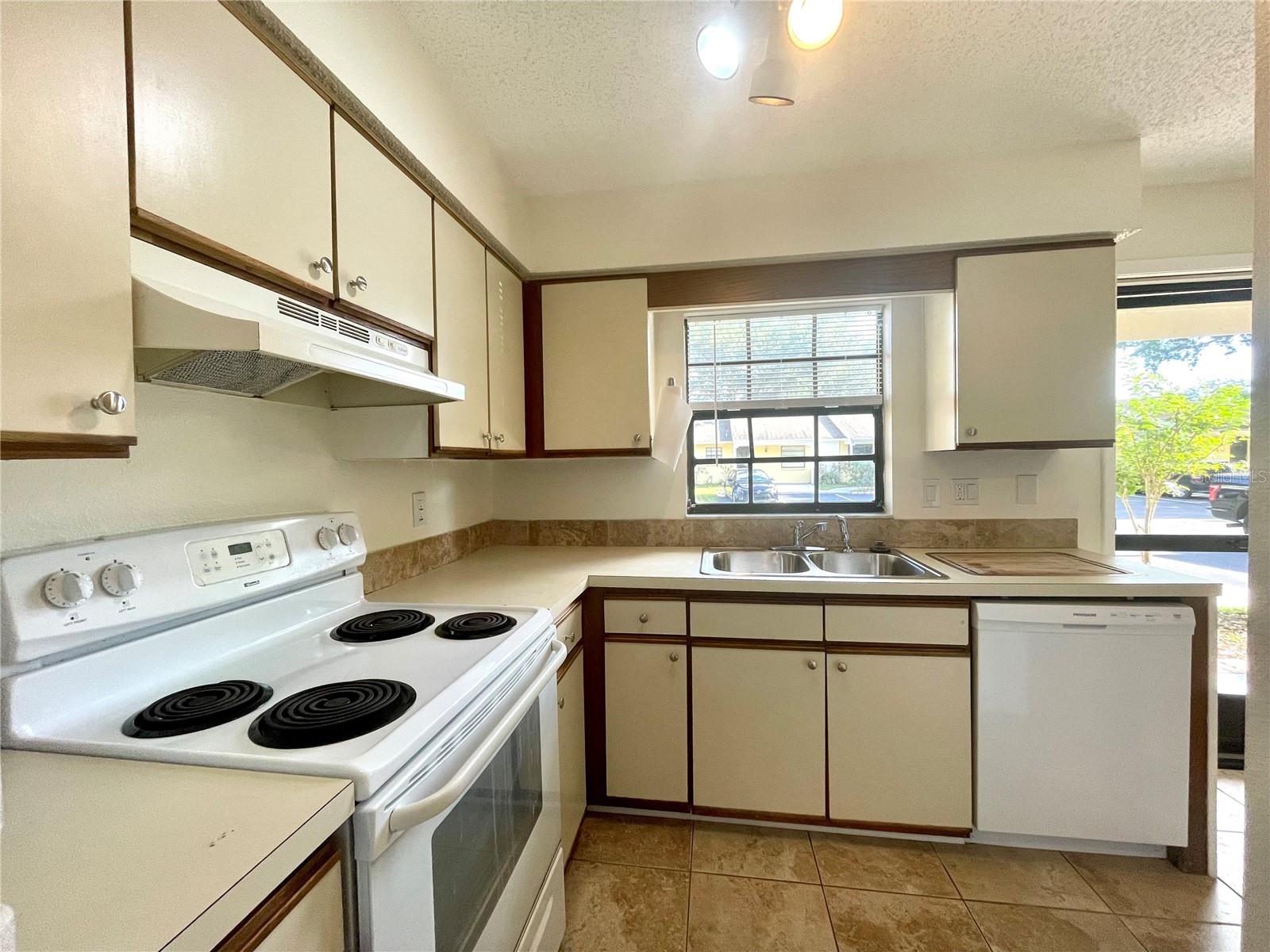 2780 PARK DR #D 4, CLEARWATER, FL, 33763