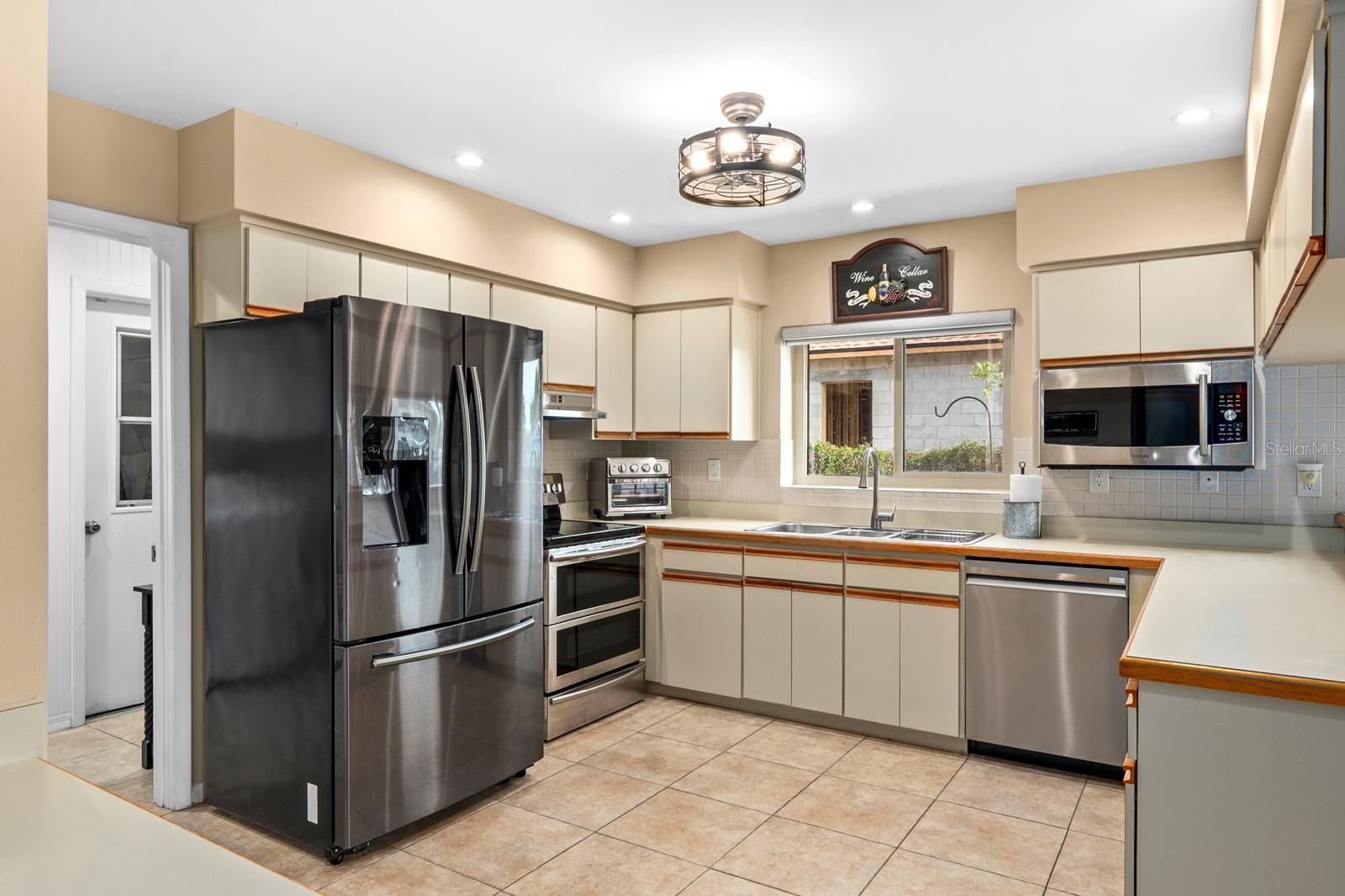 1307 LENNA AVE, SEFFNER, FL, 33584