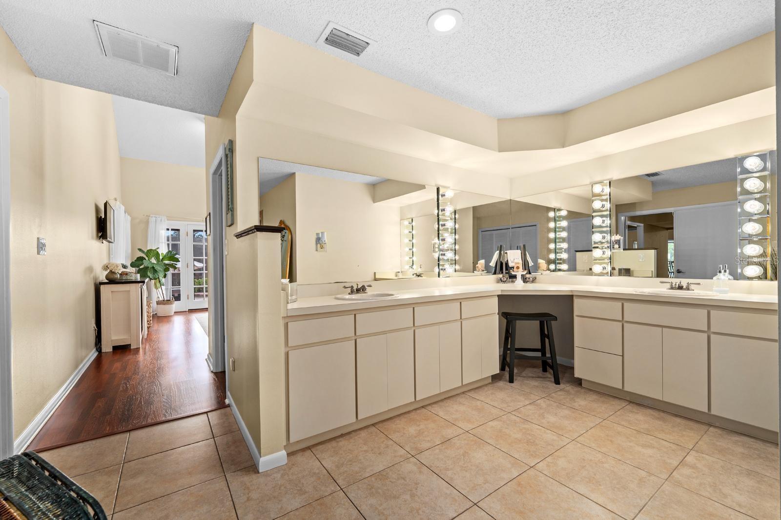 1307 LENNA AVE, SEFFNER, FL, 33584