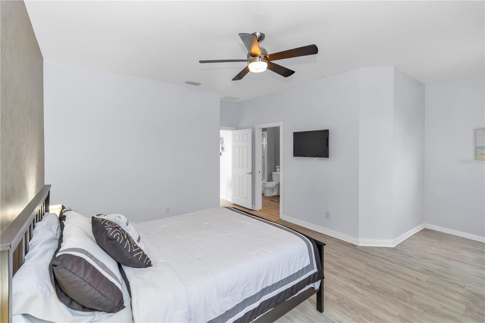 8418 LEATHERLEAF LN, ORLANDO, FL, 32827