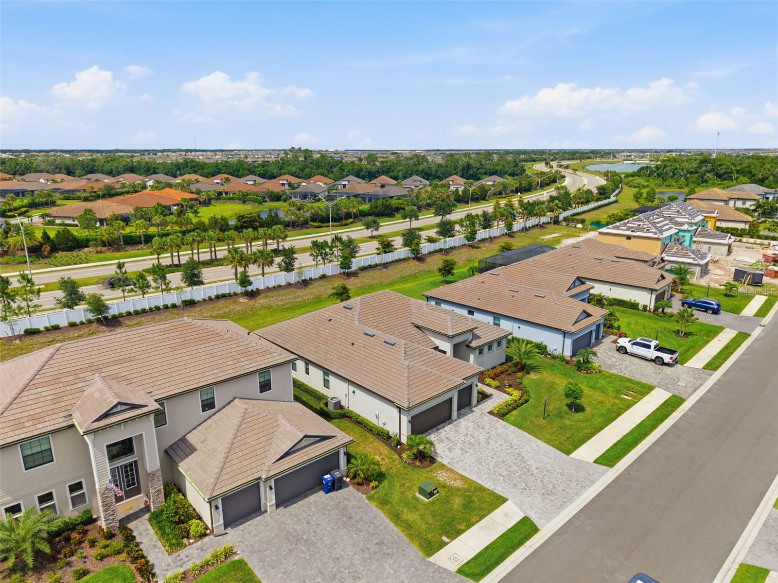 15909 TRADEWIND TER, LAKEWOOD RANCH, FL, 34211