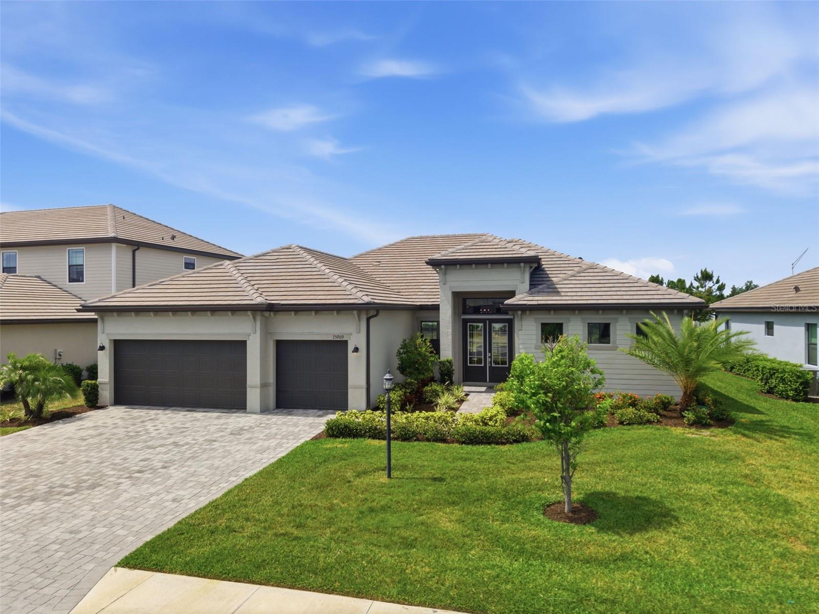 15909 TRADEWIND TER, LAKEWOOD RANCH, FL, 34211