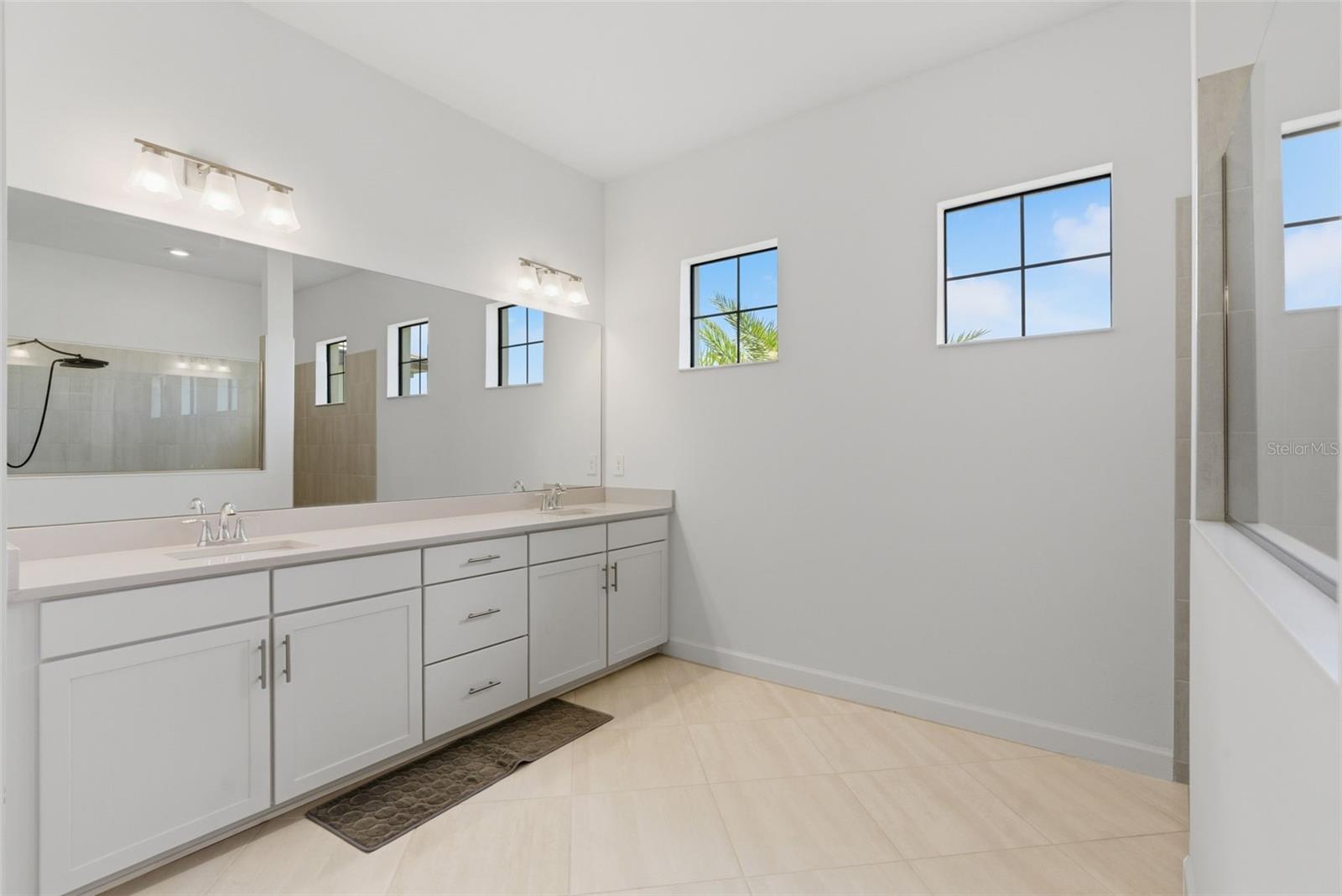 15909 TRADEWIND TER, LAKEWOOD RANCH, FL, 34211