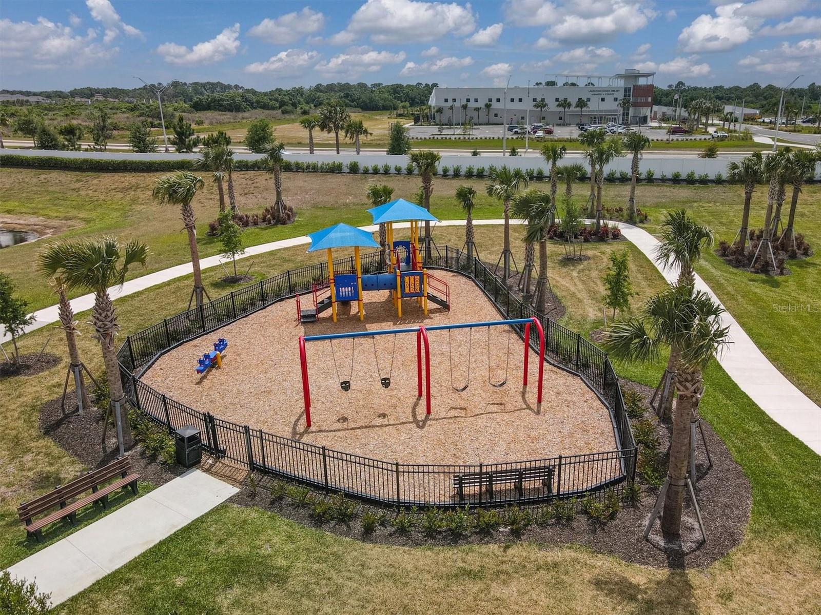 15909 TRADEWIND TER, LAKEWOOD RANCH, FL, 34211