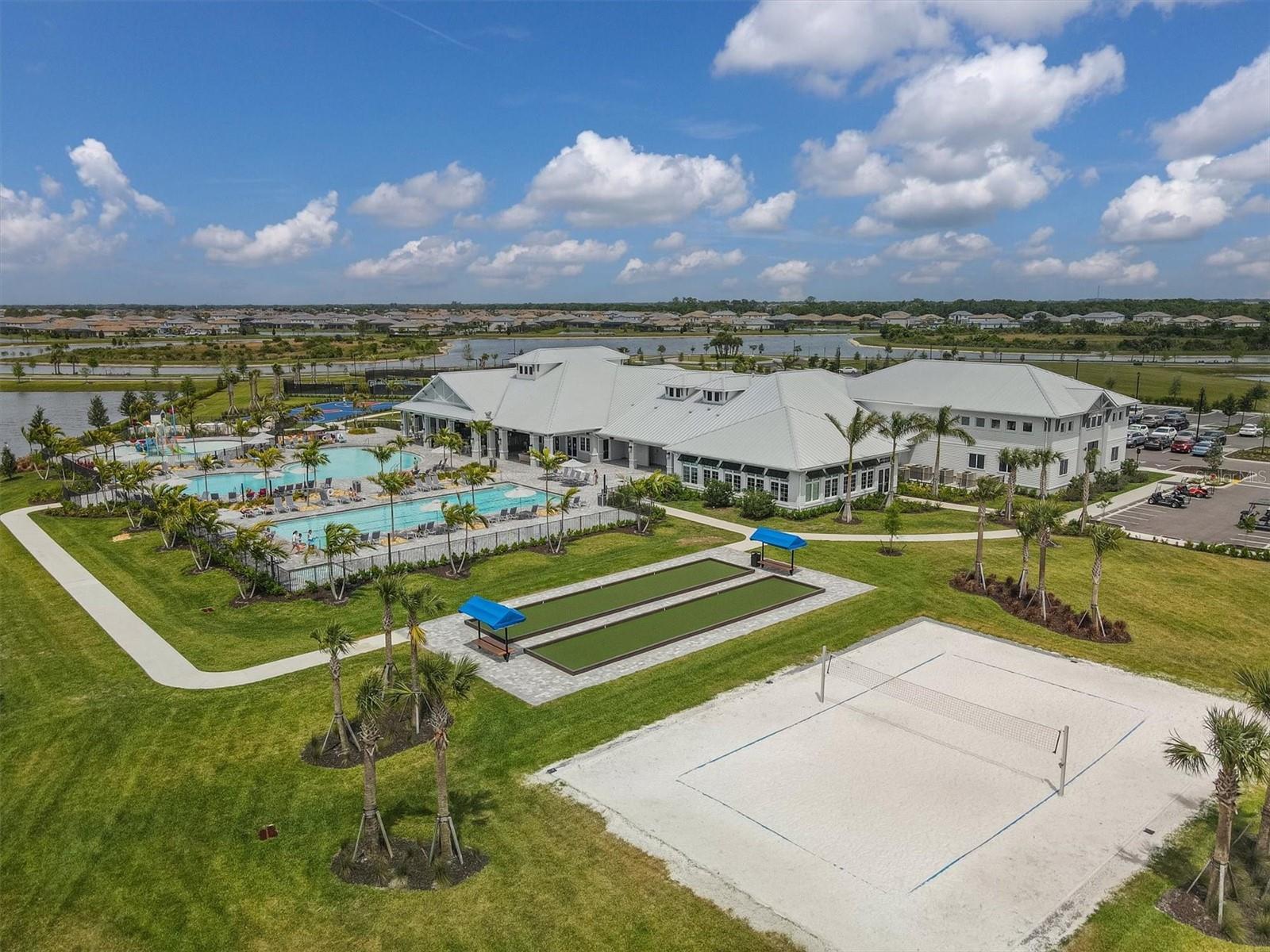 15909 TRADEWIND TER, LAKEWOOD RANCH, FL, 34211
