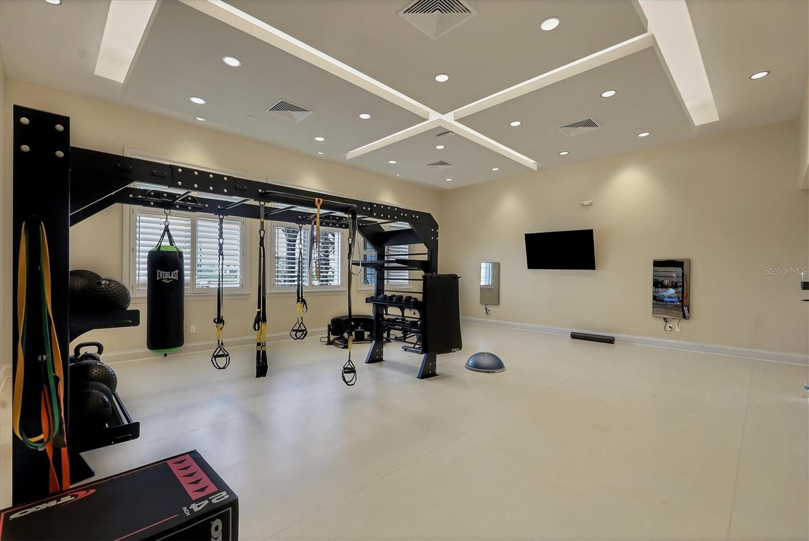 15909 TRADEWIND TER, LAKEWOOD RANCH, FL, 34211