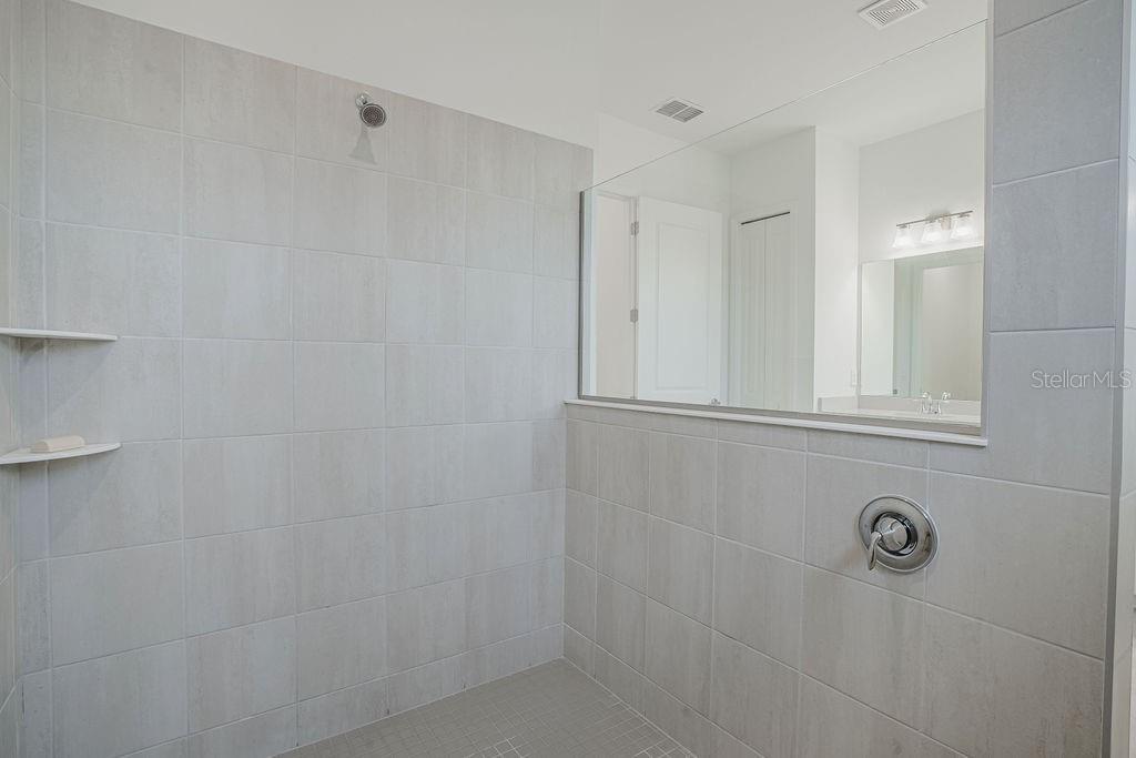 15909 TRADEWIND TER, LAKEWOOD RANCH, FL, 34211
