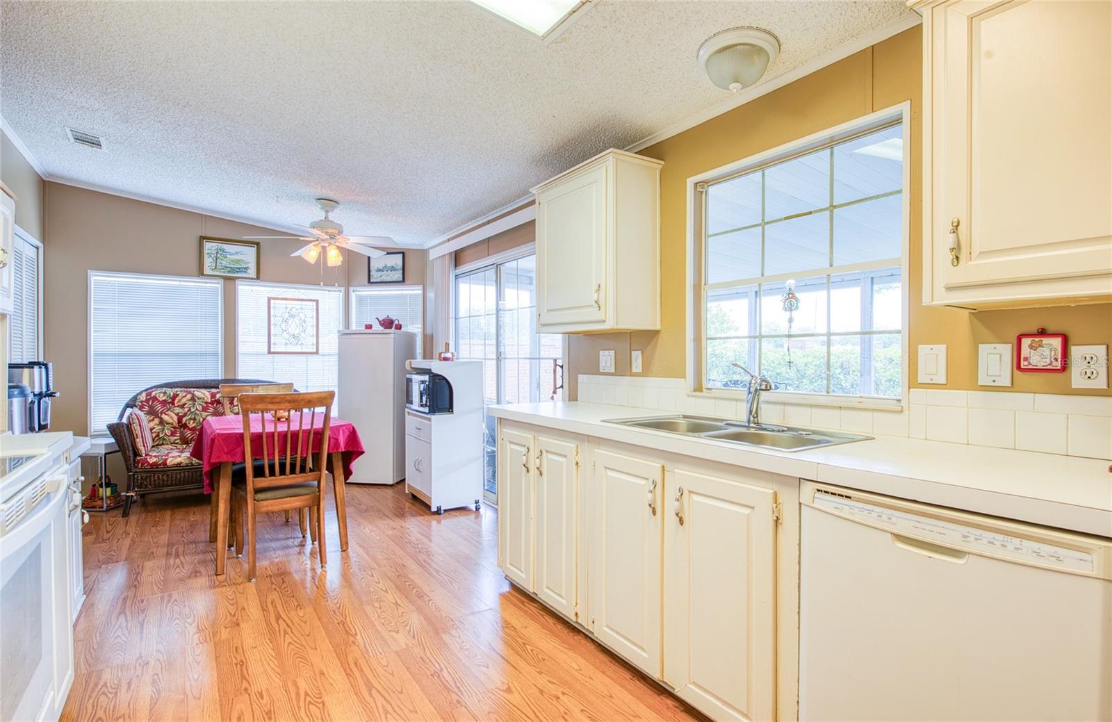 258 PELICAN DR N, OLDSMAR, FL, 34677