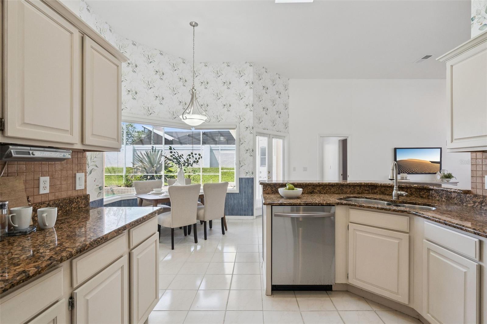 8146 CANYON LAKE CIR, ORLANDO, FL, 32835