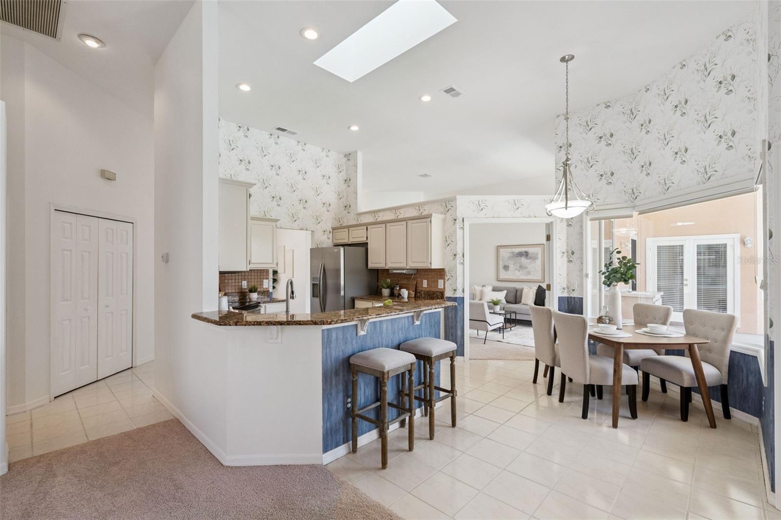 8146 CANYON LAKE CIR, ORLANDO, FL, 32835