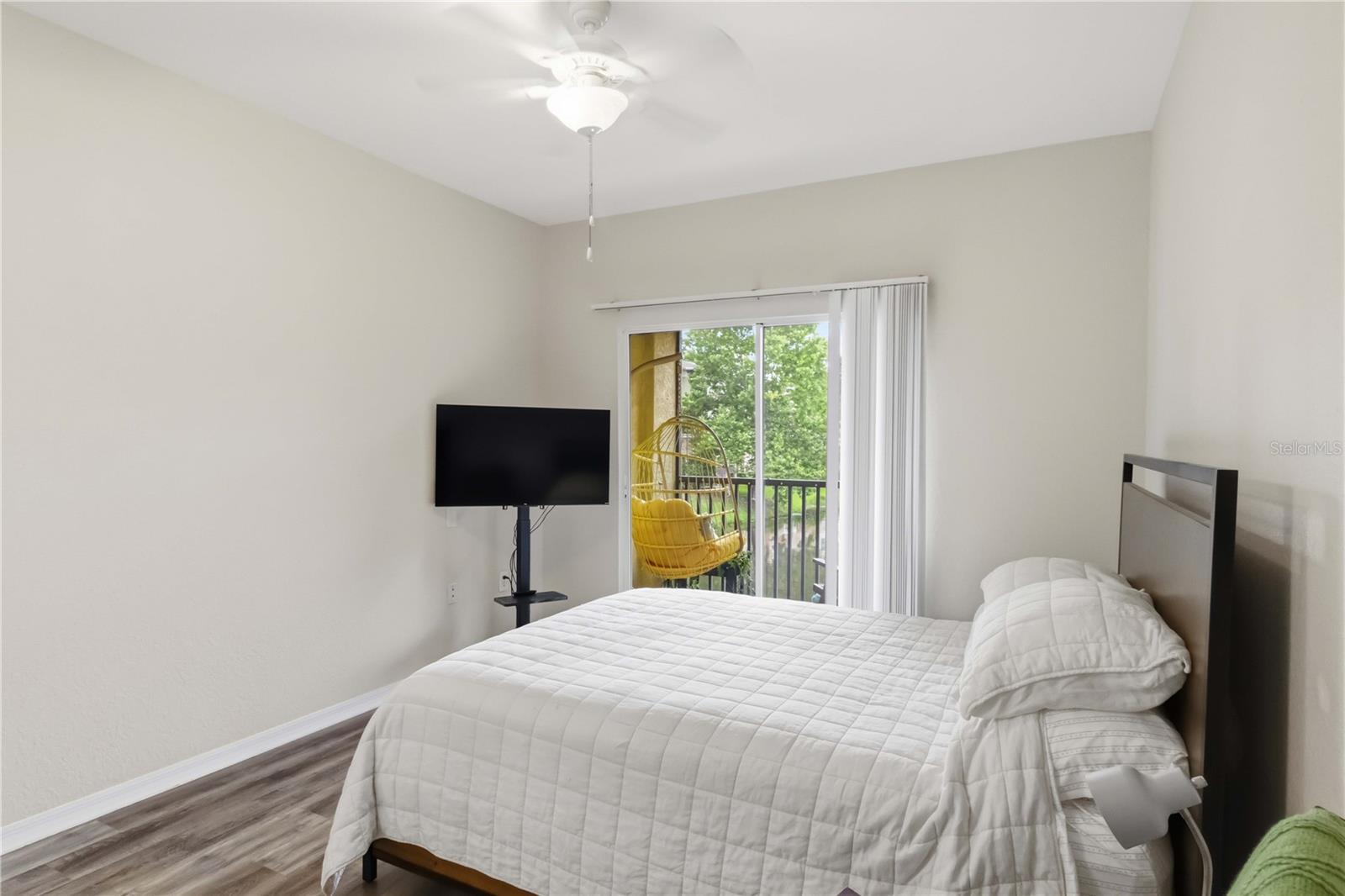 10201 COURTNEY PALMS BLVD #204, TAMPA, FL, 33619