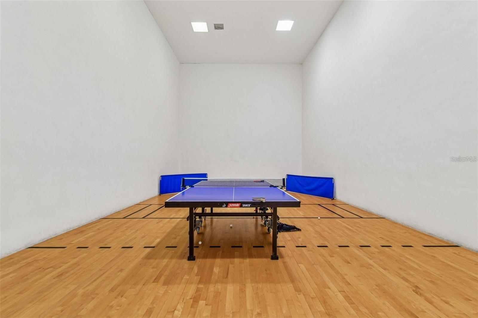 10201 COURTNEY PALMS BLVD #204, TAMPA, FL, 33619