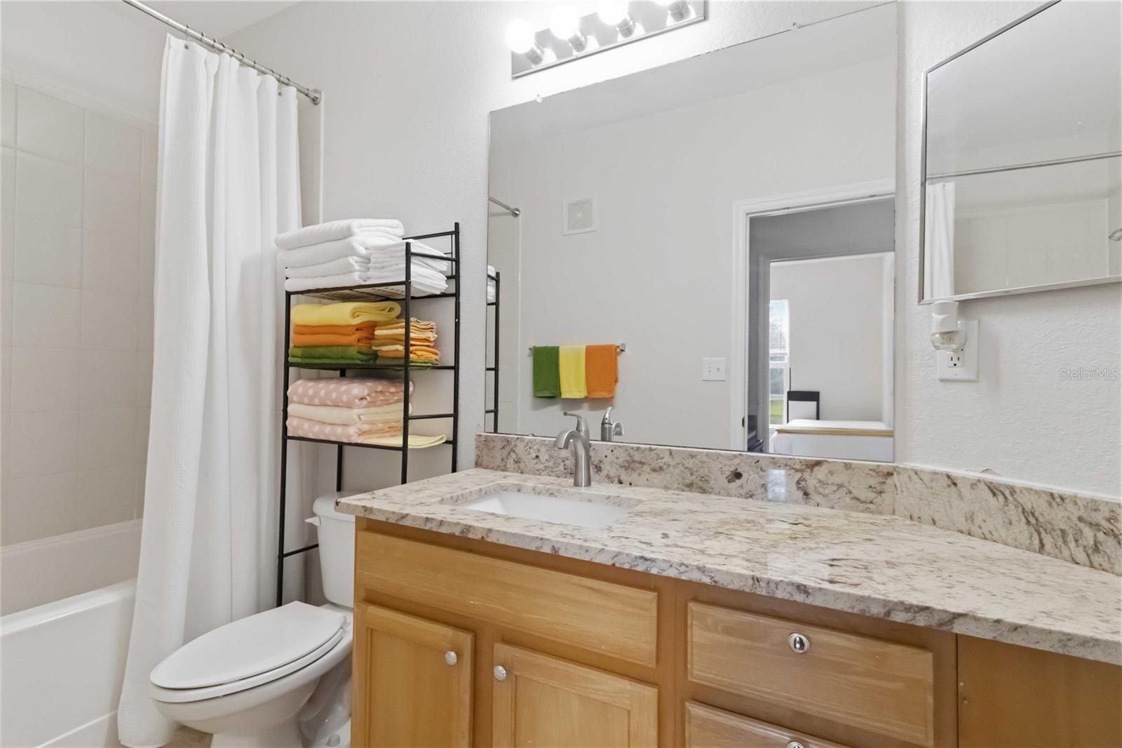 10201 COURTNEY PALMS BLVD #204, TAMPA, FL, 33619