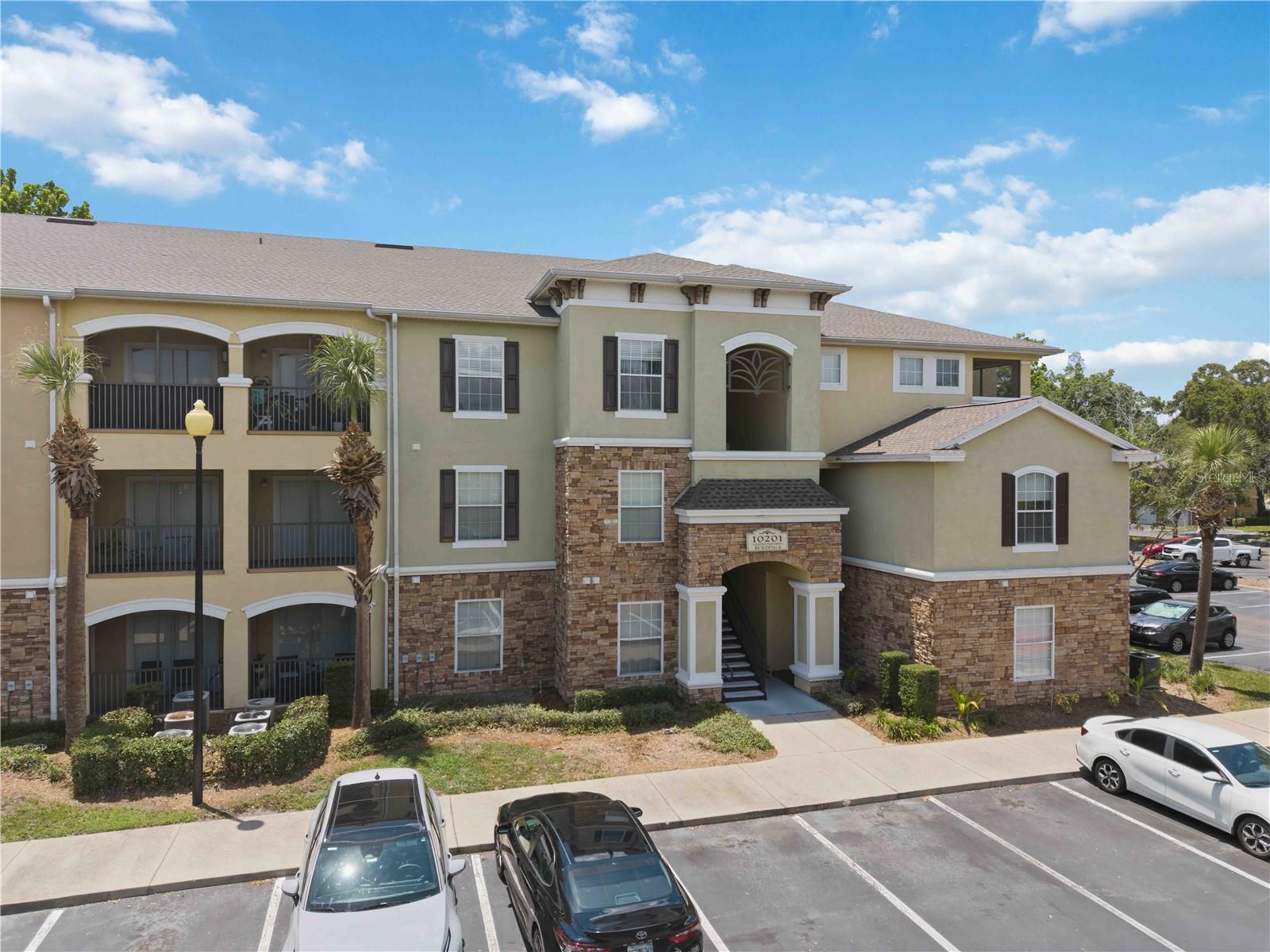 10201 COURTNEY PALMS BLVD #204, TAMPA, FL, 33619