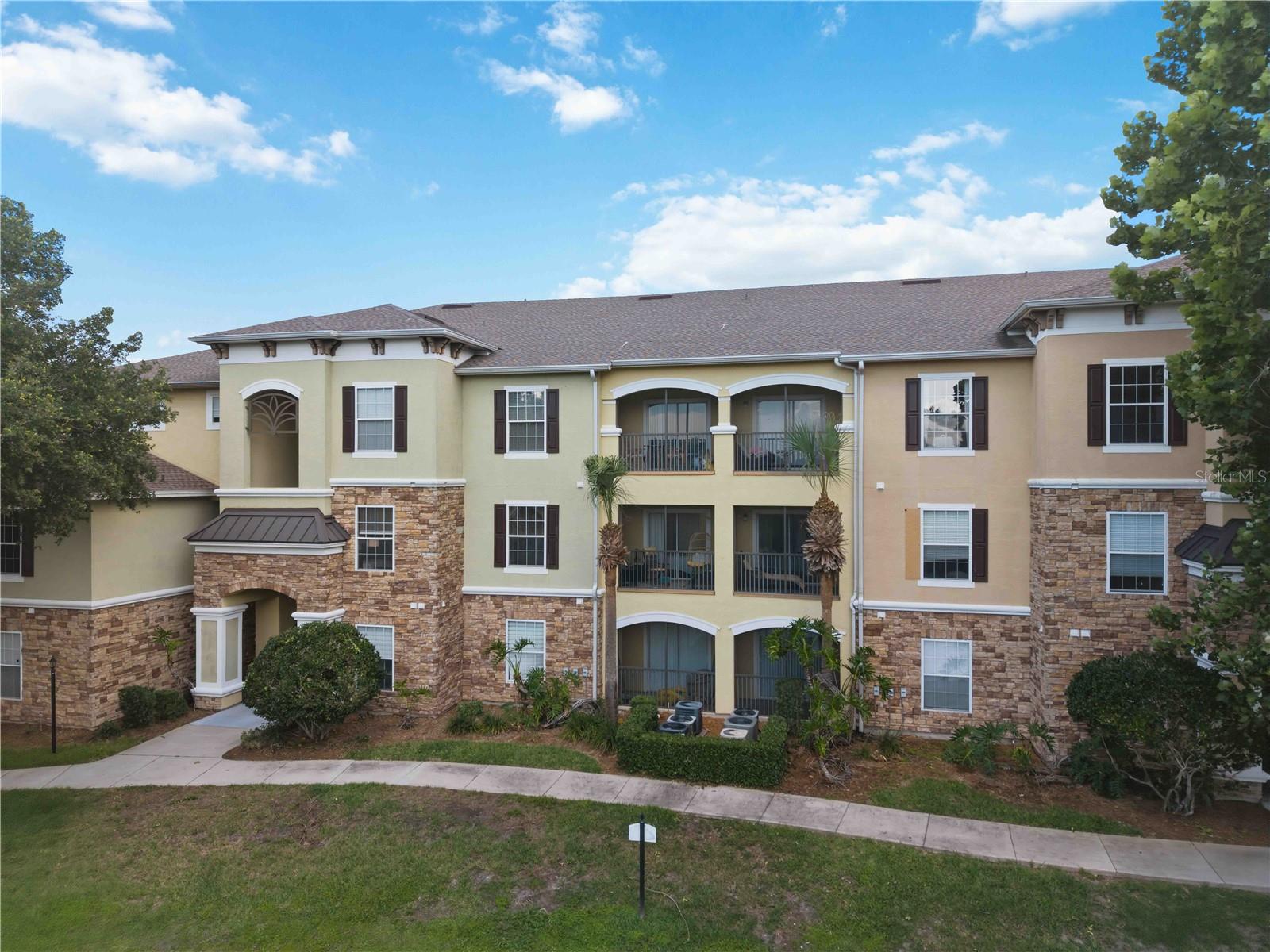 10201 COURTNEY PALMS BLVD #204, TAMPA, FL, 33619