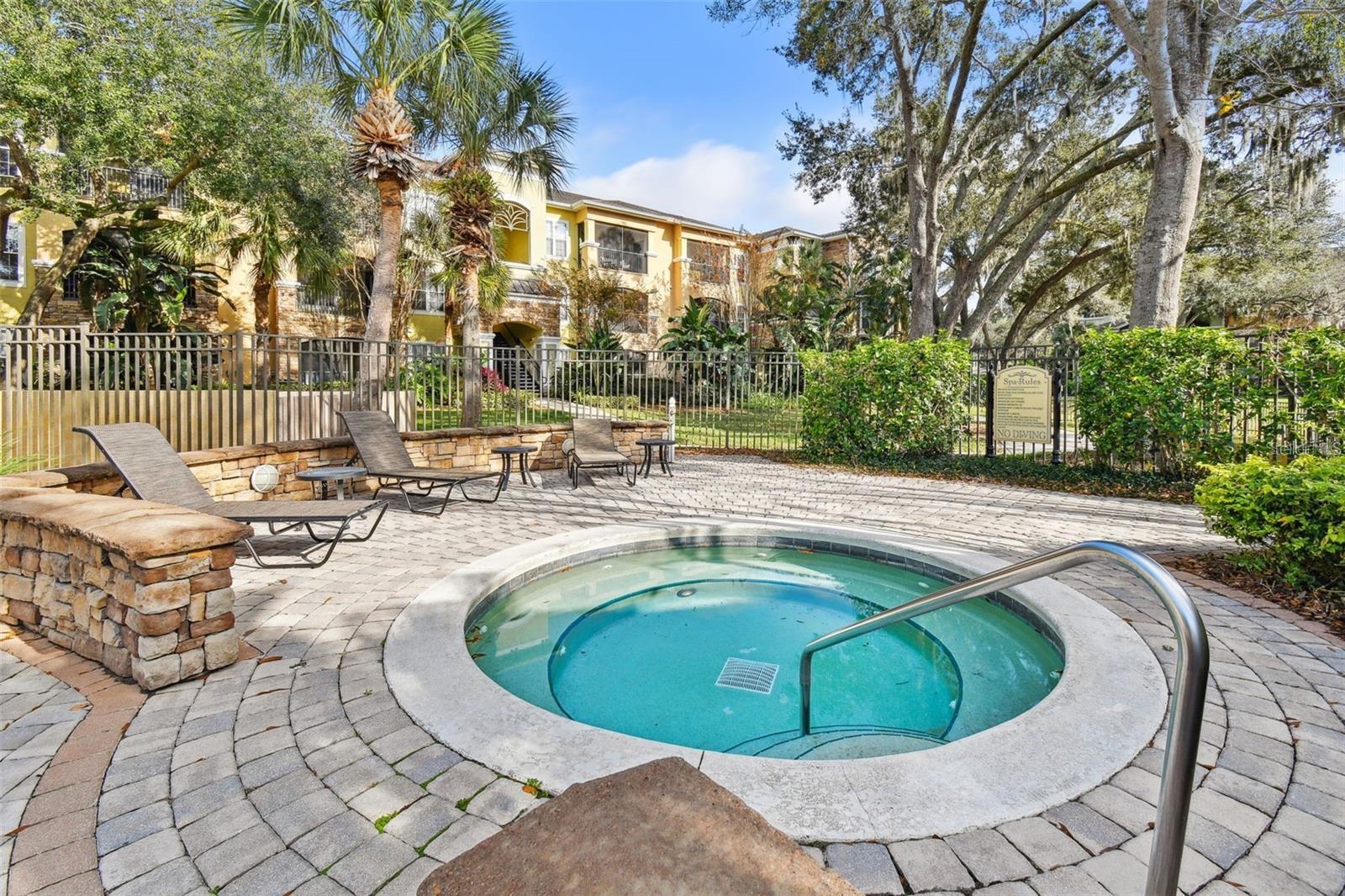 10201 COURTNEY PALMS BLVD #204, TAMPA, FL, 33619