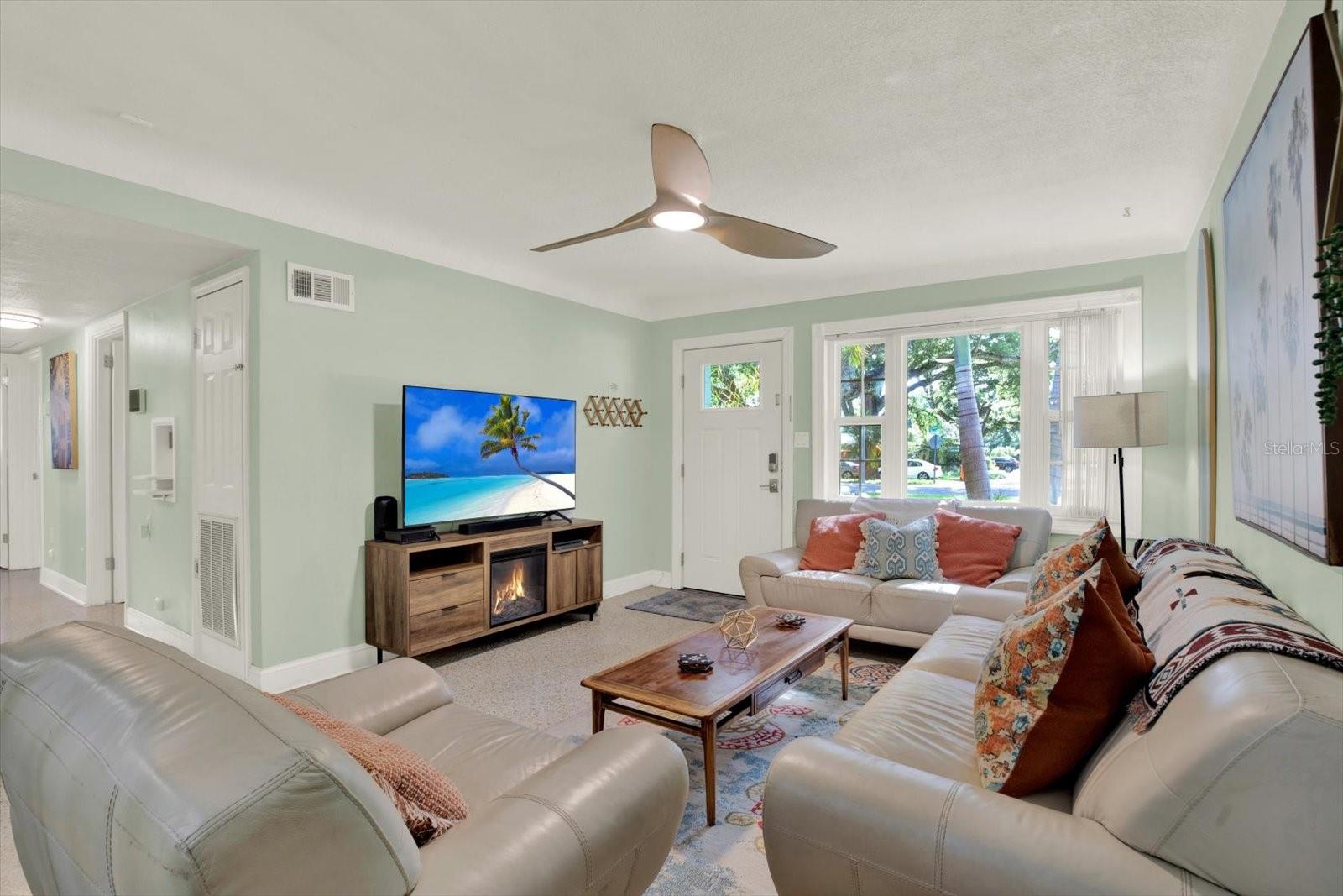 5572 100TH WAY N, ST PETERSBURG, FL, 33708