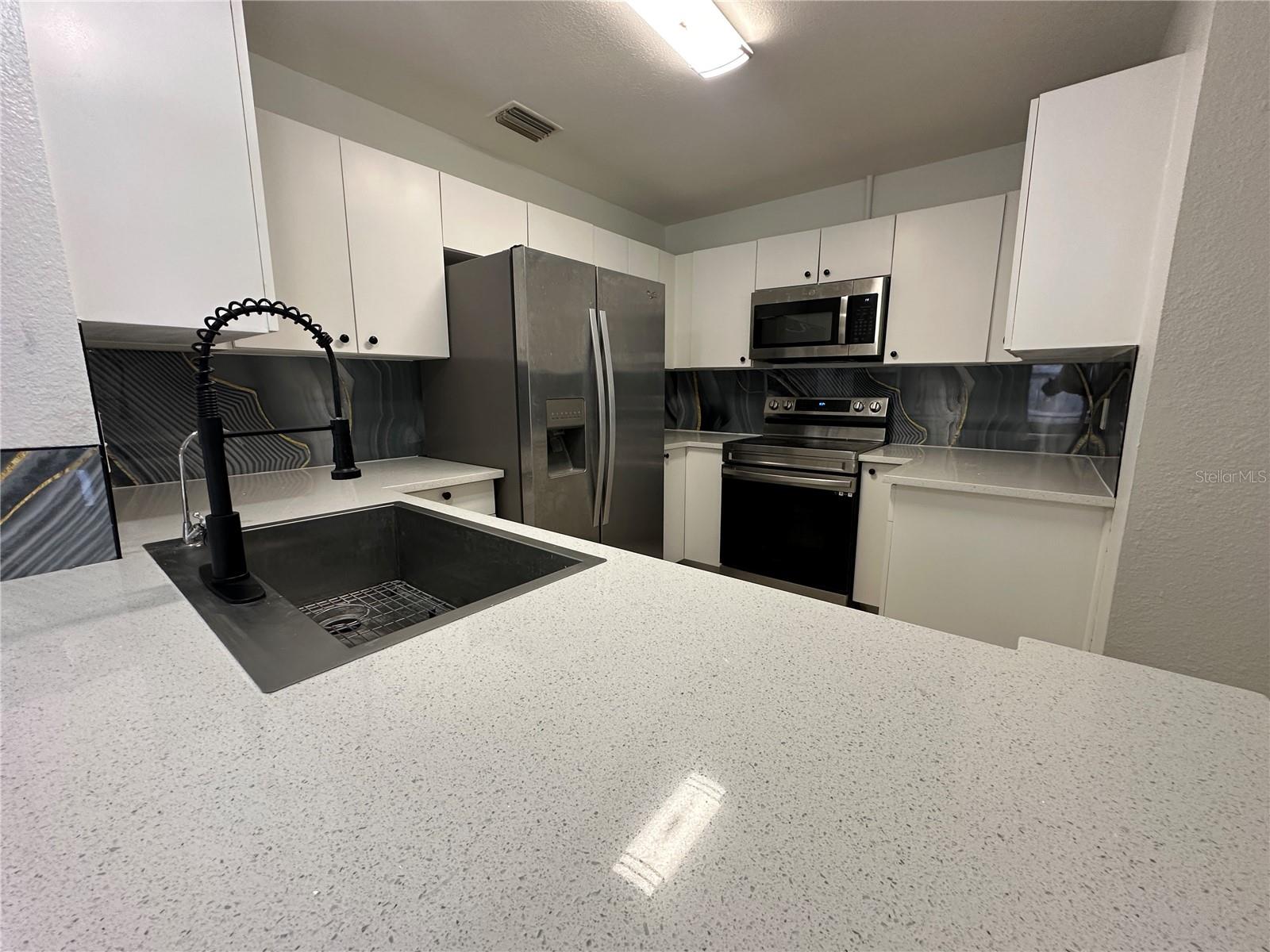 1000 DOLPHIN DR, WINTER GARDEN, FL, 34787