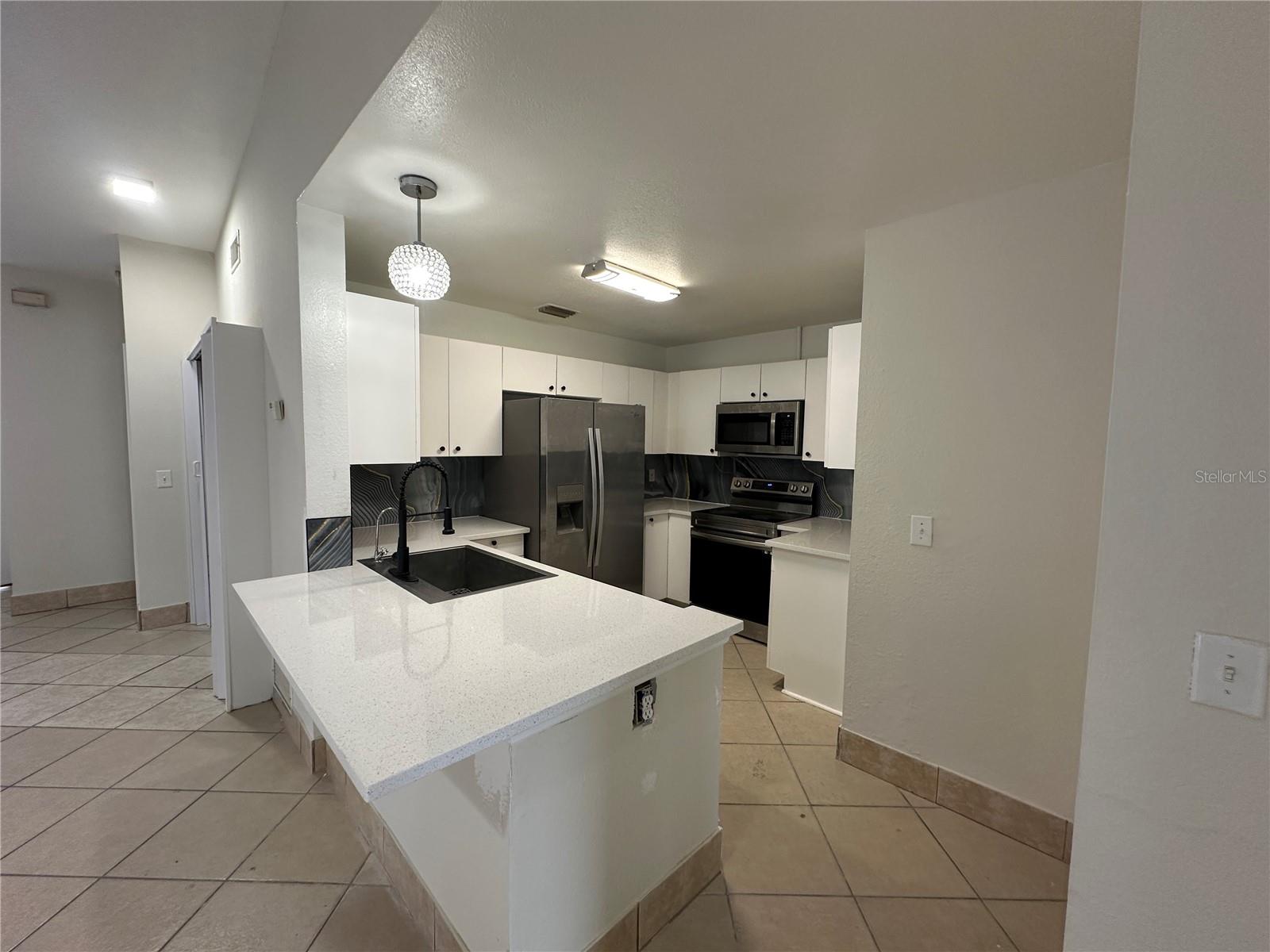 1000 DOLPHIN DR, WINTER GARDEN, FL, 34787