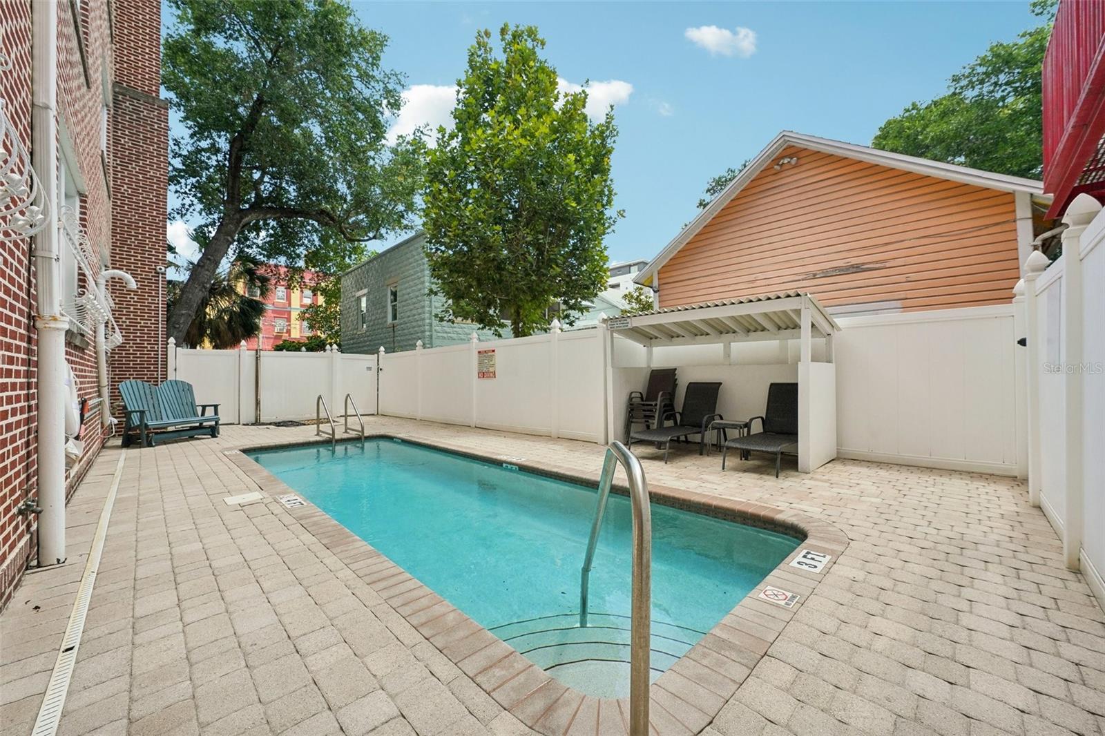 219 4TH AVE N #201, ST PETERSBURG, FL, 33701