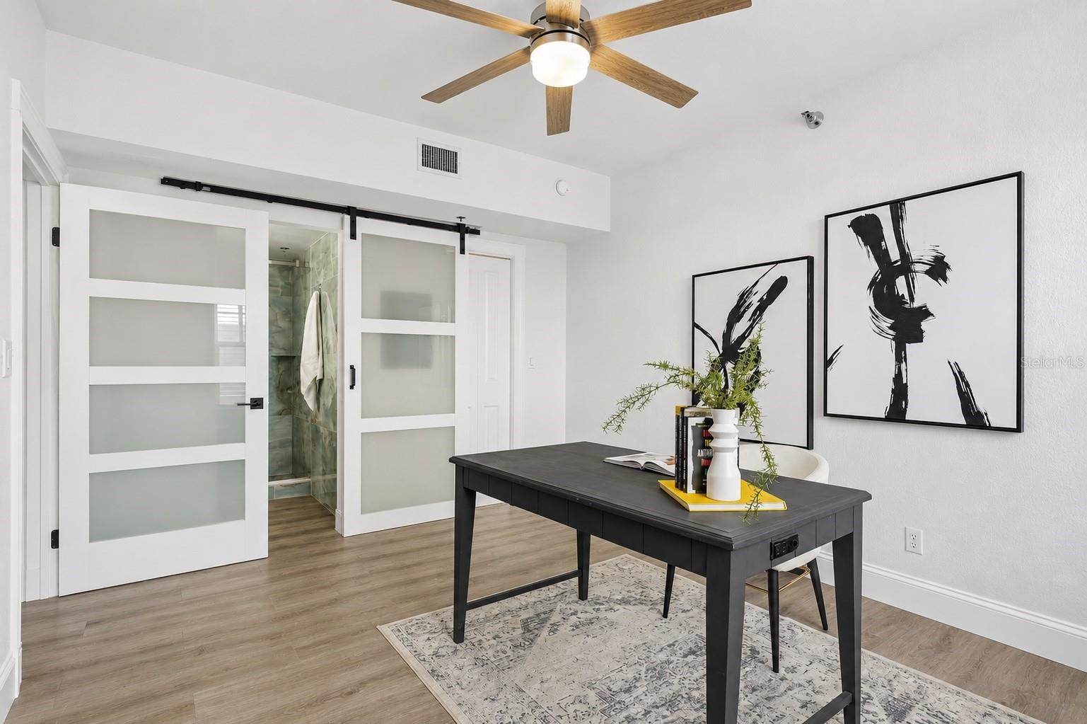219 4TH AVE N #201, ST PETERSBURG, FL, 33701
