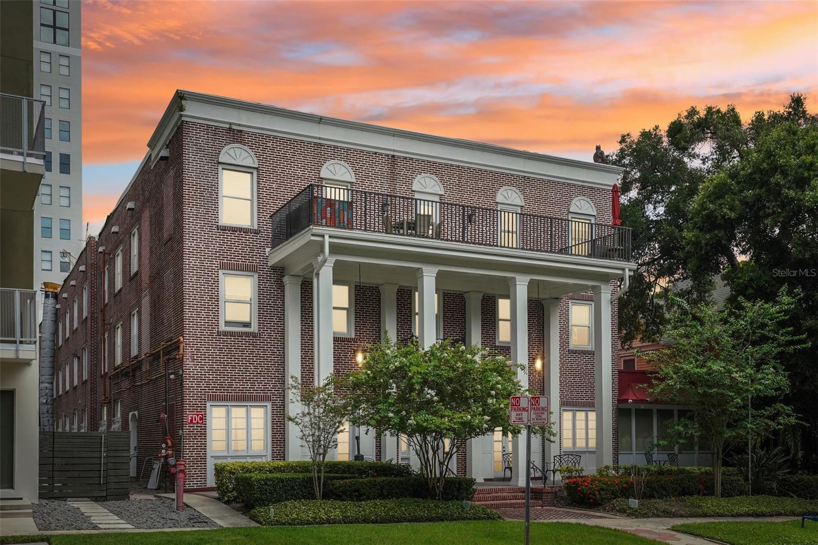 219 4TH AVE N #201, ST PETERSBURG, FL, 33701