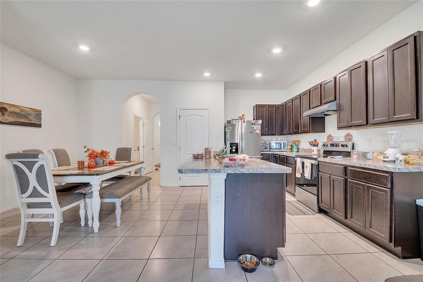 1394 YELLOW FINCH DR, DAVENPORT, FL, 33837