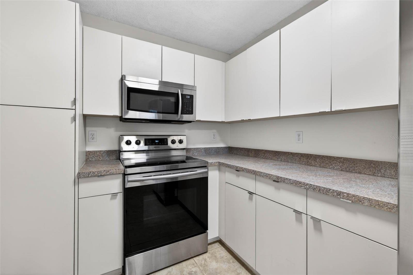 4843 NAPOLI CT NE, ST PETERSBURG, FL, 33703