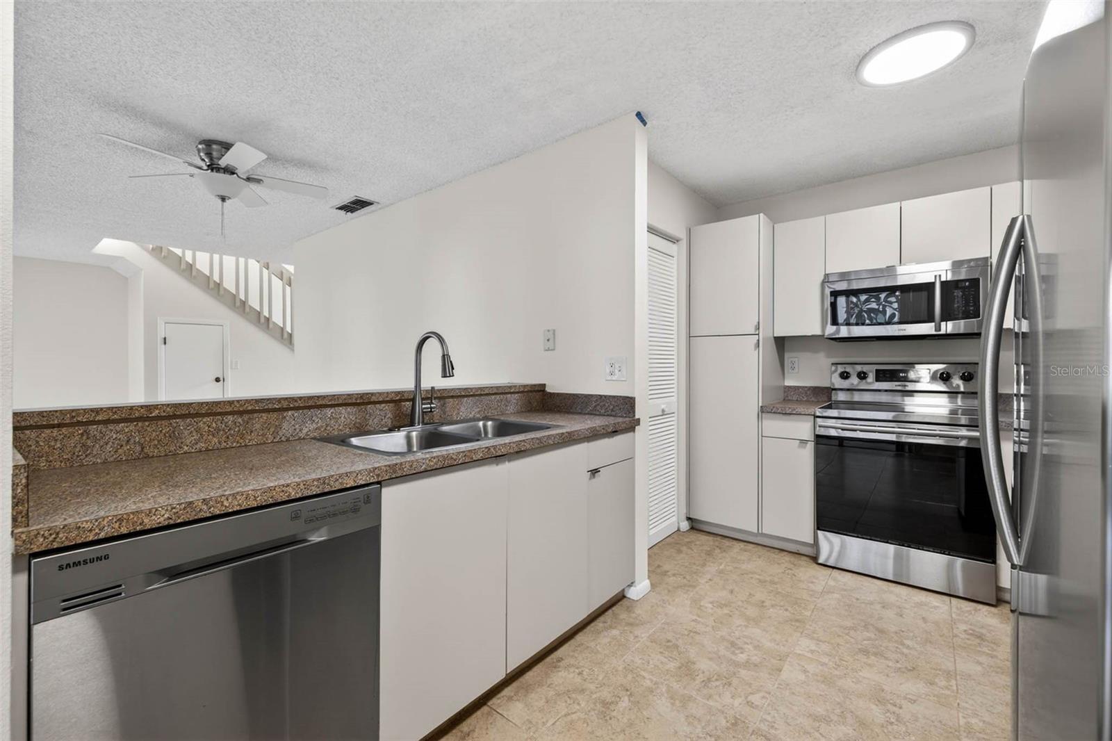4843 NAPOLI CT NE, ST PETERSBURG, FL, 33703