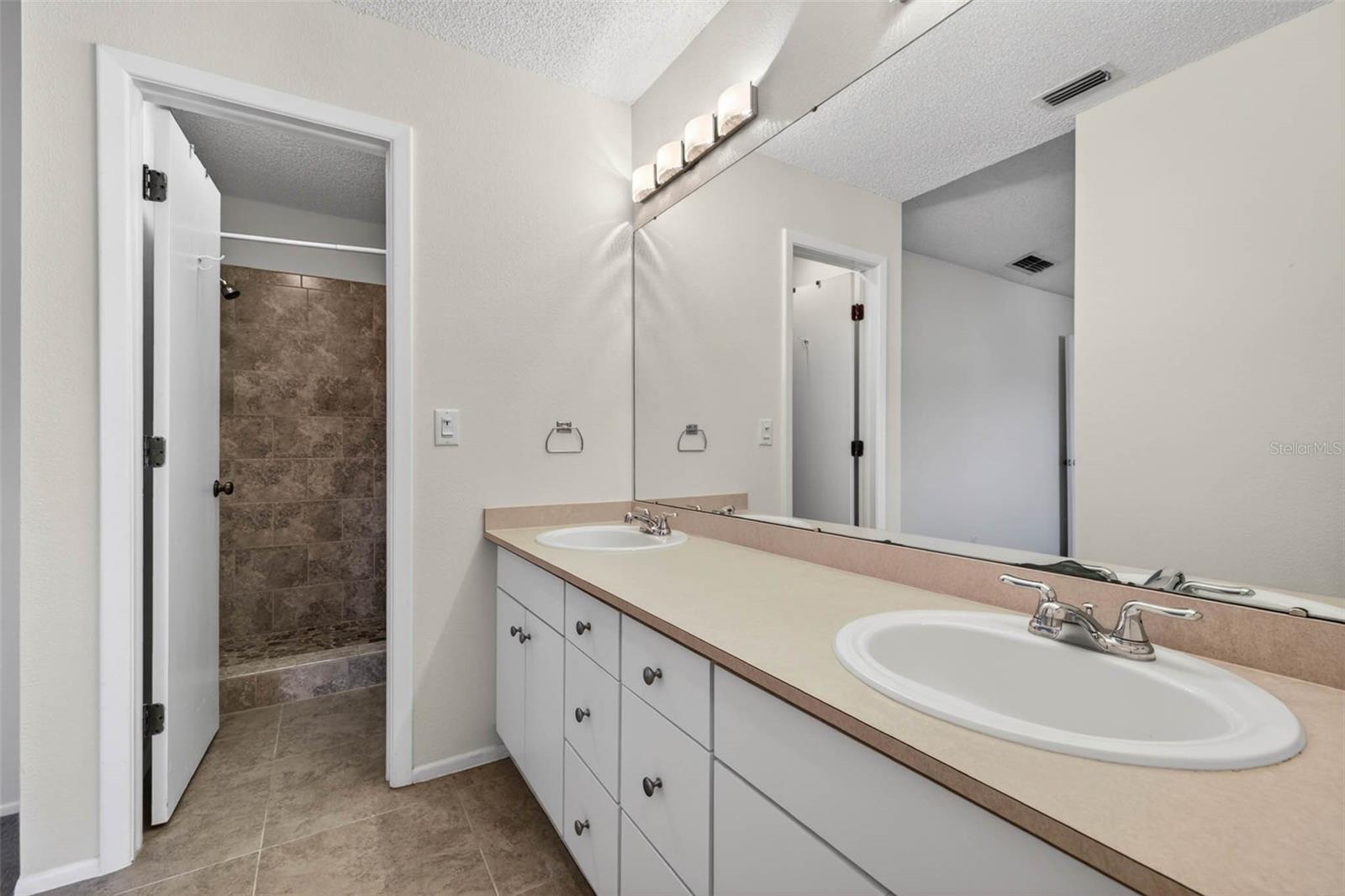 4843 NAPOLI CT NE, ST PETERSBURG, FL, 33703