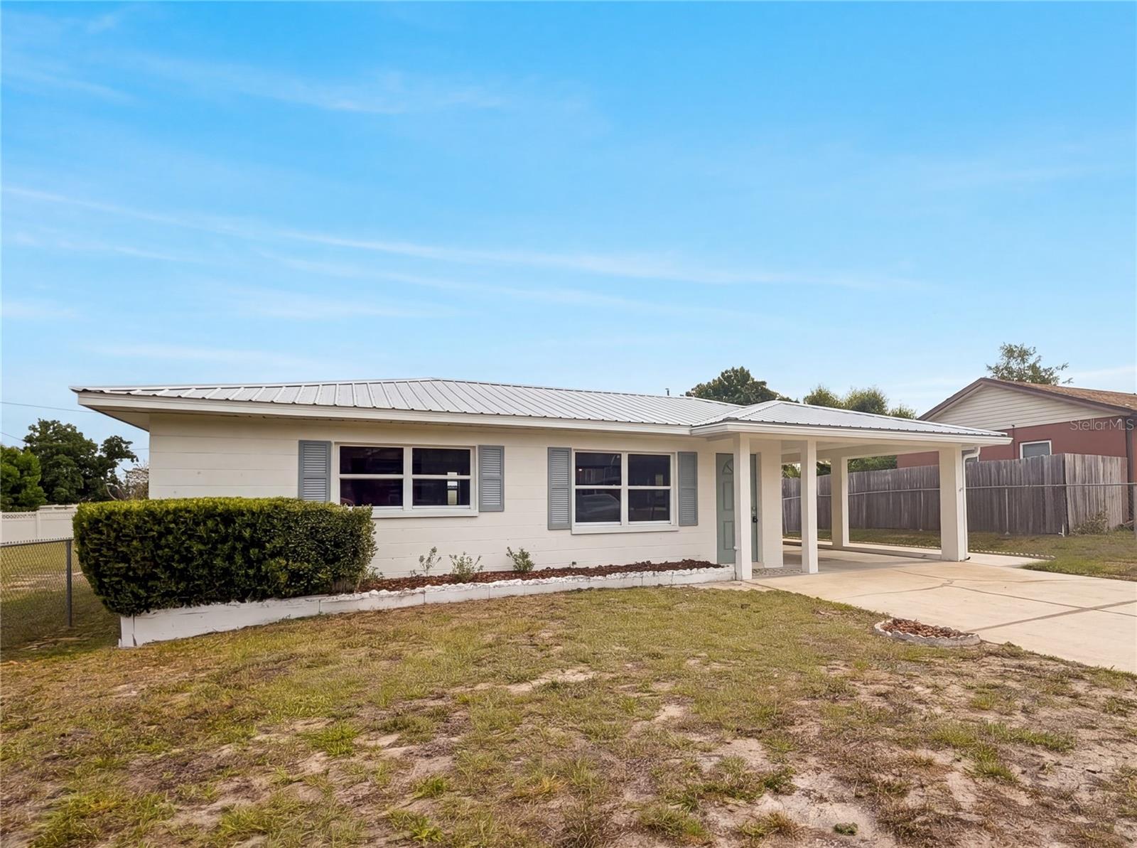 1215 CARLTON AVE, LAKE WALES, FL, 33853