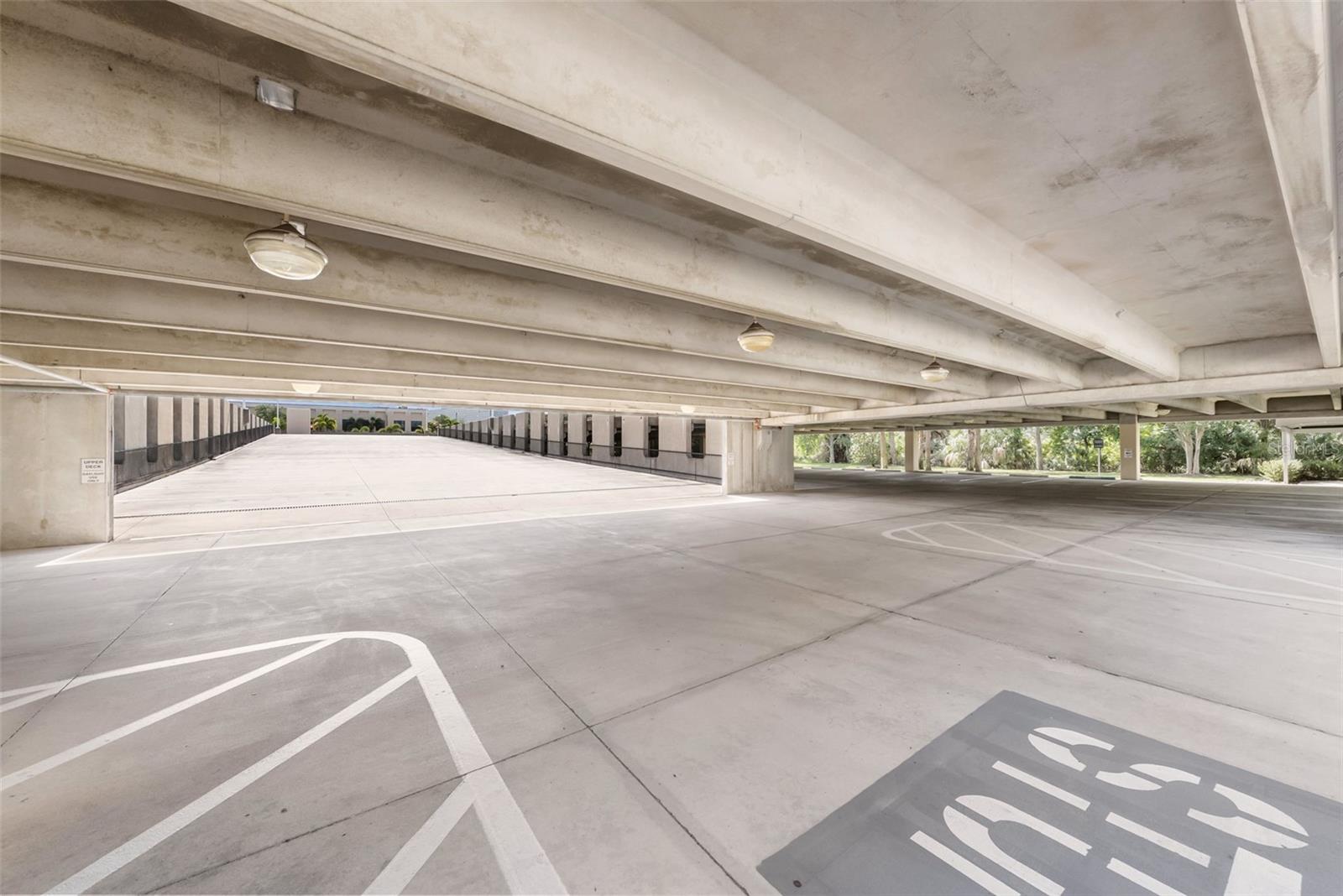 5550 W EXECUTIVE DR #250, TAMPA, FL, 33609