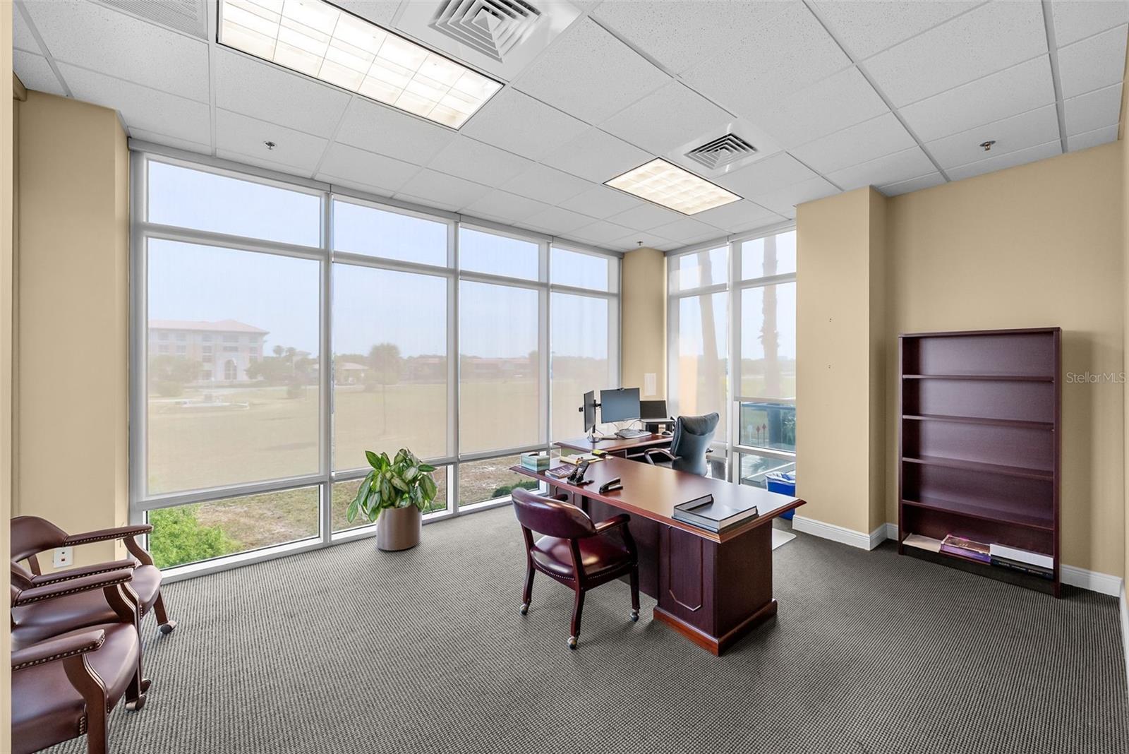 5550 W EXECUTIVE DR #250, TAMPA, FL, 33609