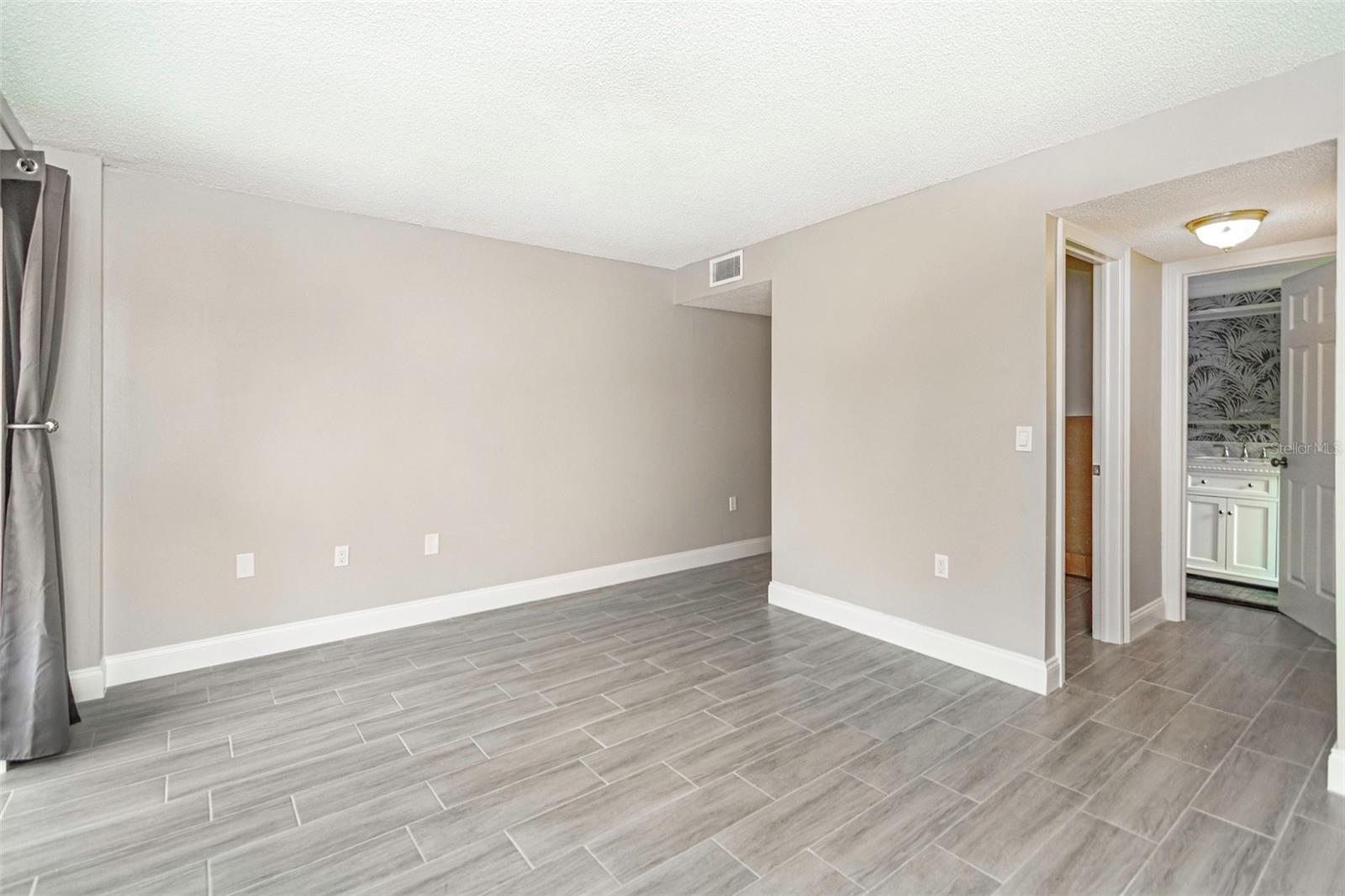 4910 38TH WAY S #111, ST PETERSBURG, FL, 33711