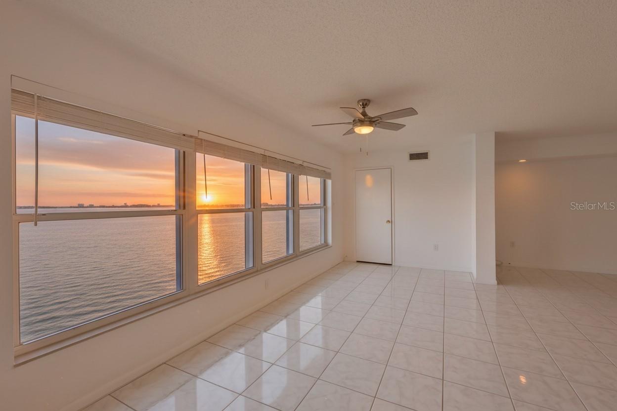 5980 SHORE BLVD S #907, GULFPORT, FL, 33707