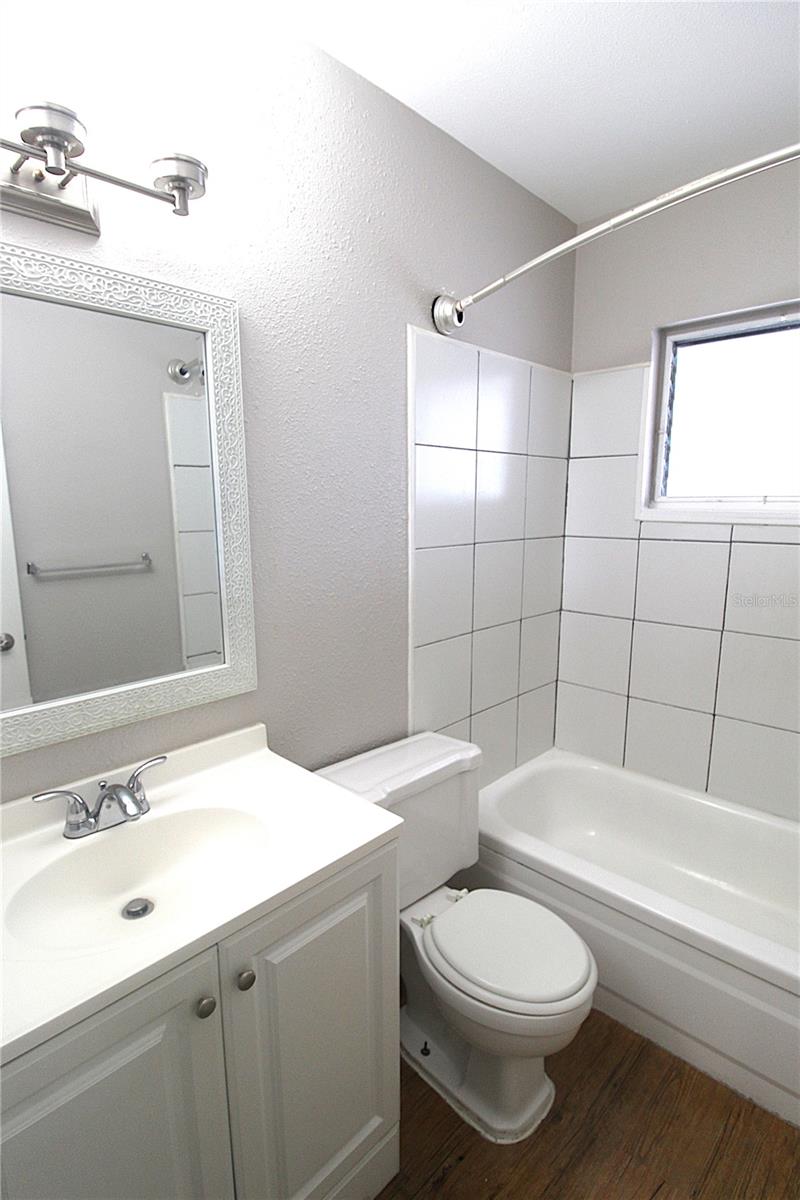 3001 BEE RIDGE RD #202, SARASOTA, FL, 34239