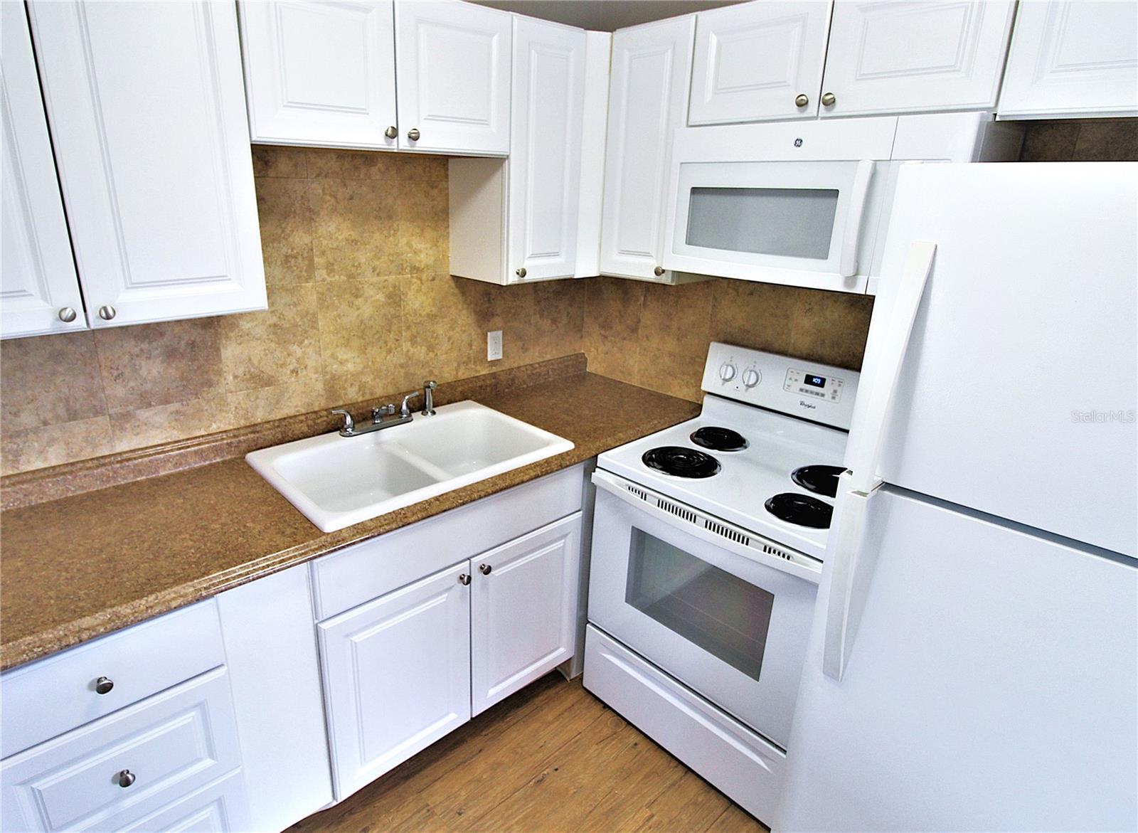 3001 BEE RIDGE RD #124, SARASOTA, FL, 34239