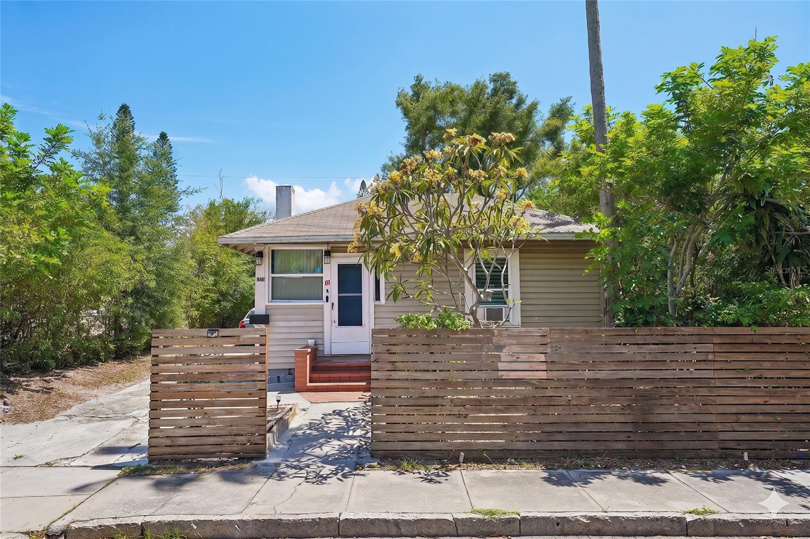 1028 8TH AVE S, ST PETERSBURG, FL, 33705