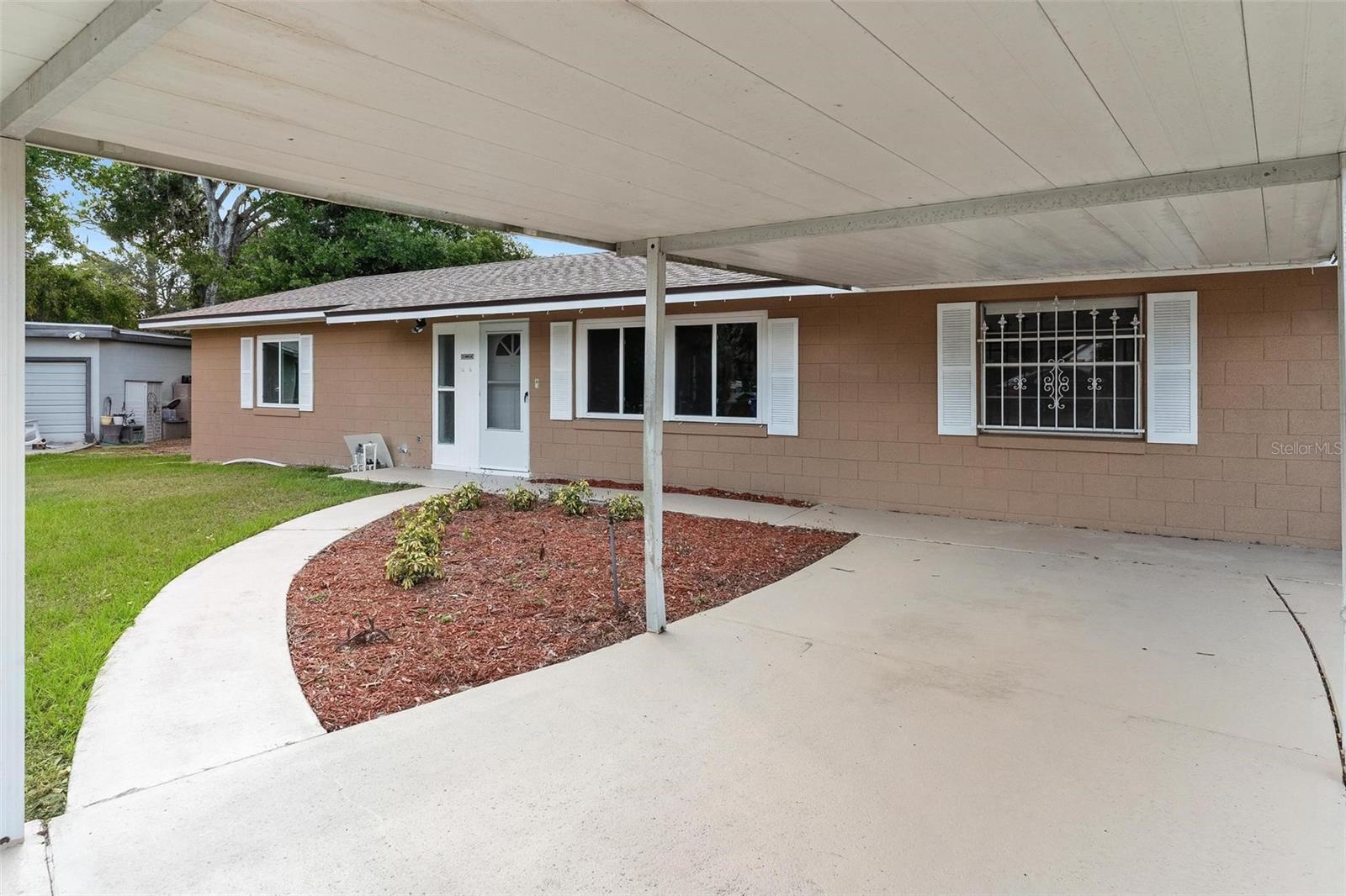 803 CAROL CT, TAVARES, FL, 32778
