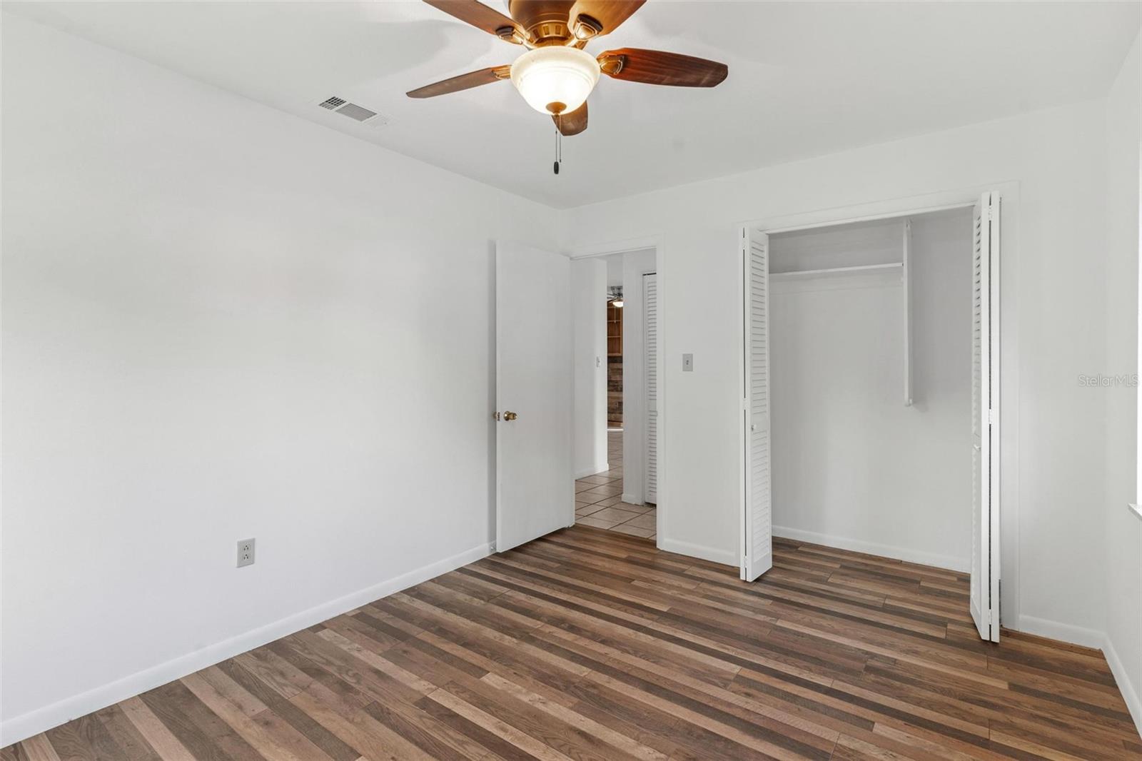 803 CAROL CT, TAVARES, FL, 32778